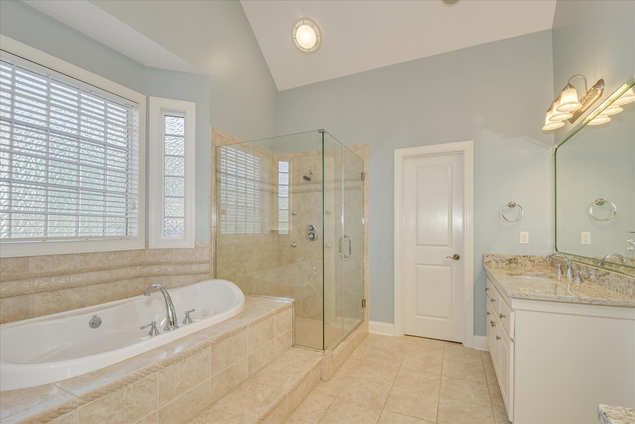 1459 Knob Hill Circle