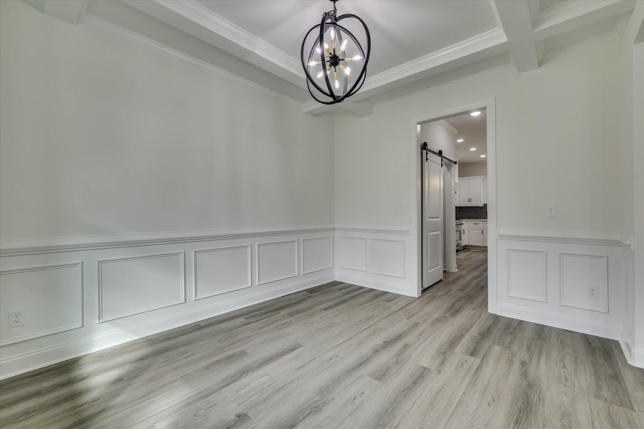 805 Leslie Court