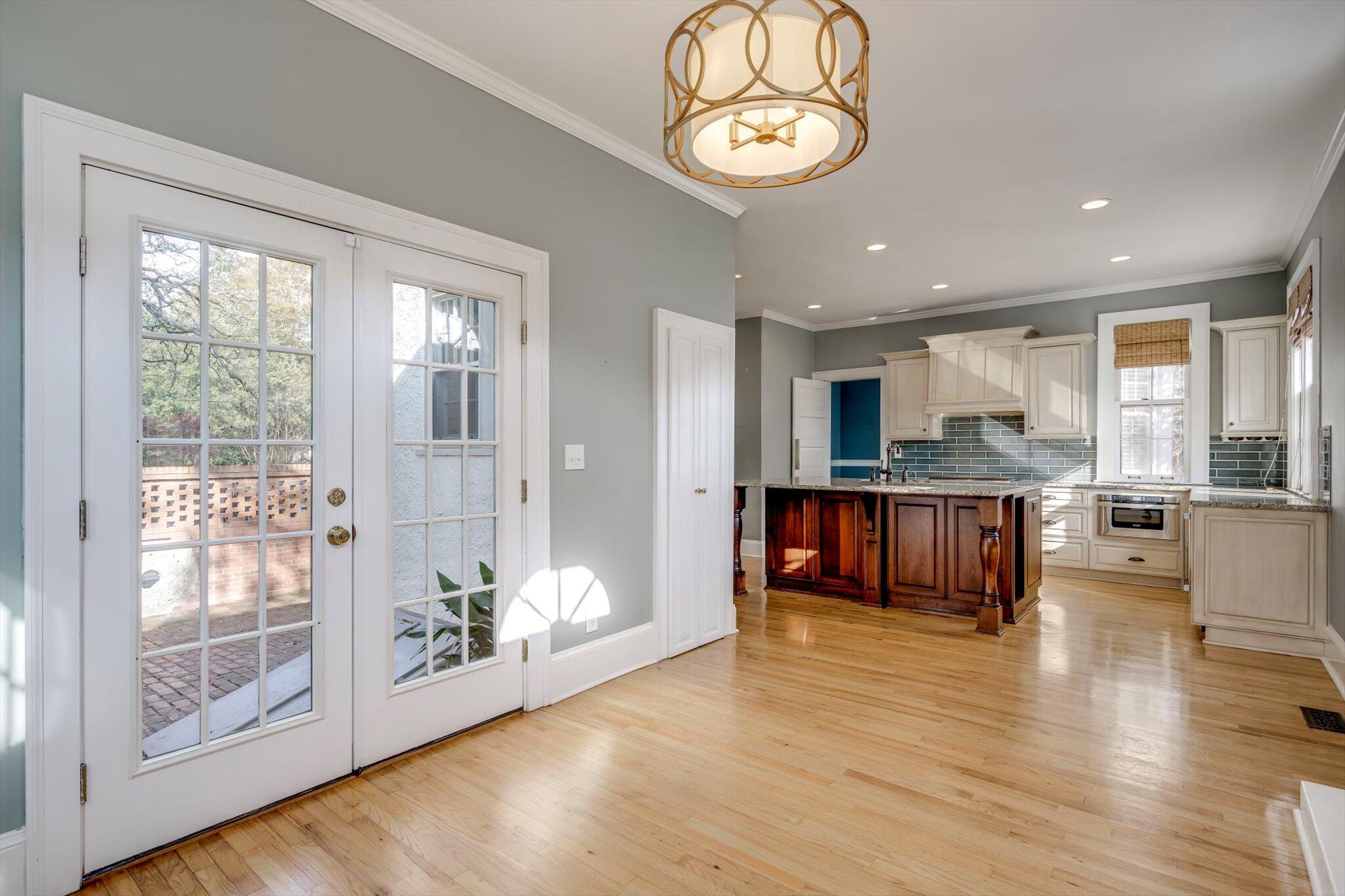 1117 Highland Avenue
