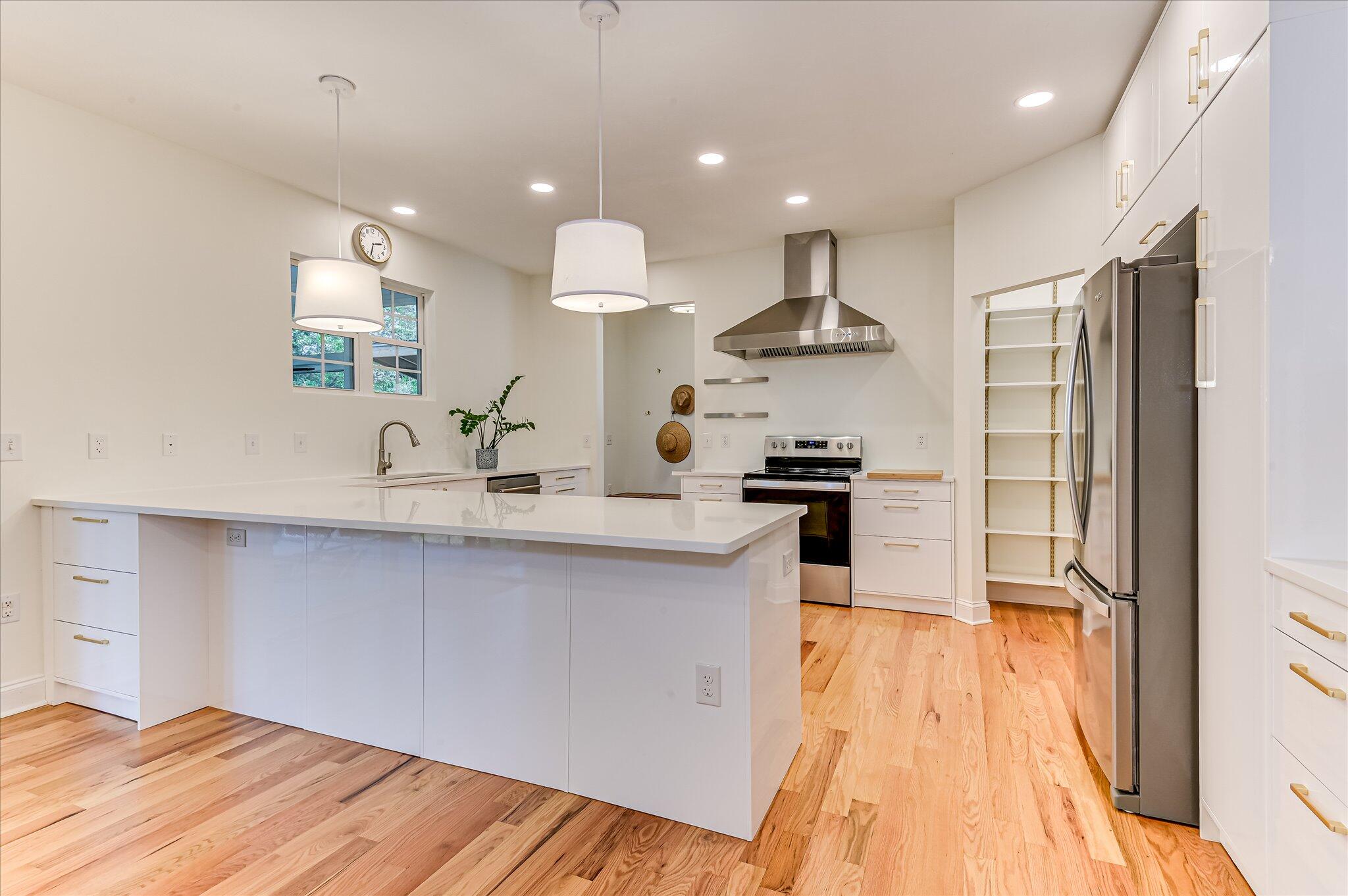 1223 Reid Road