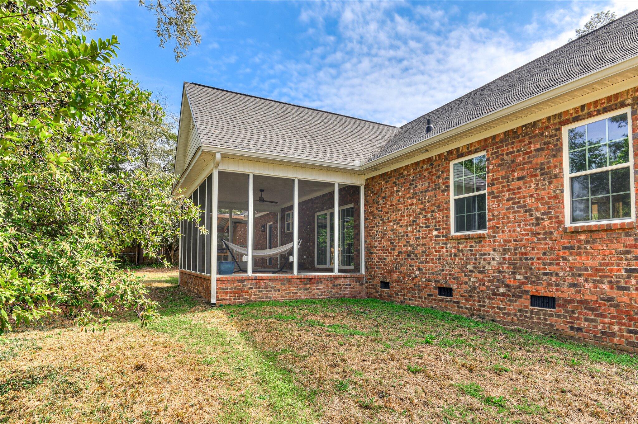 1223 Reid Road