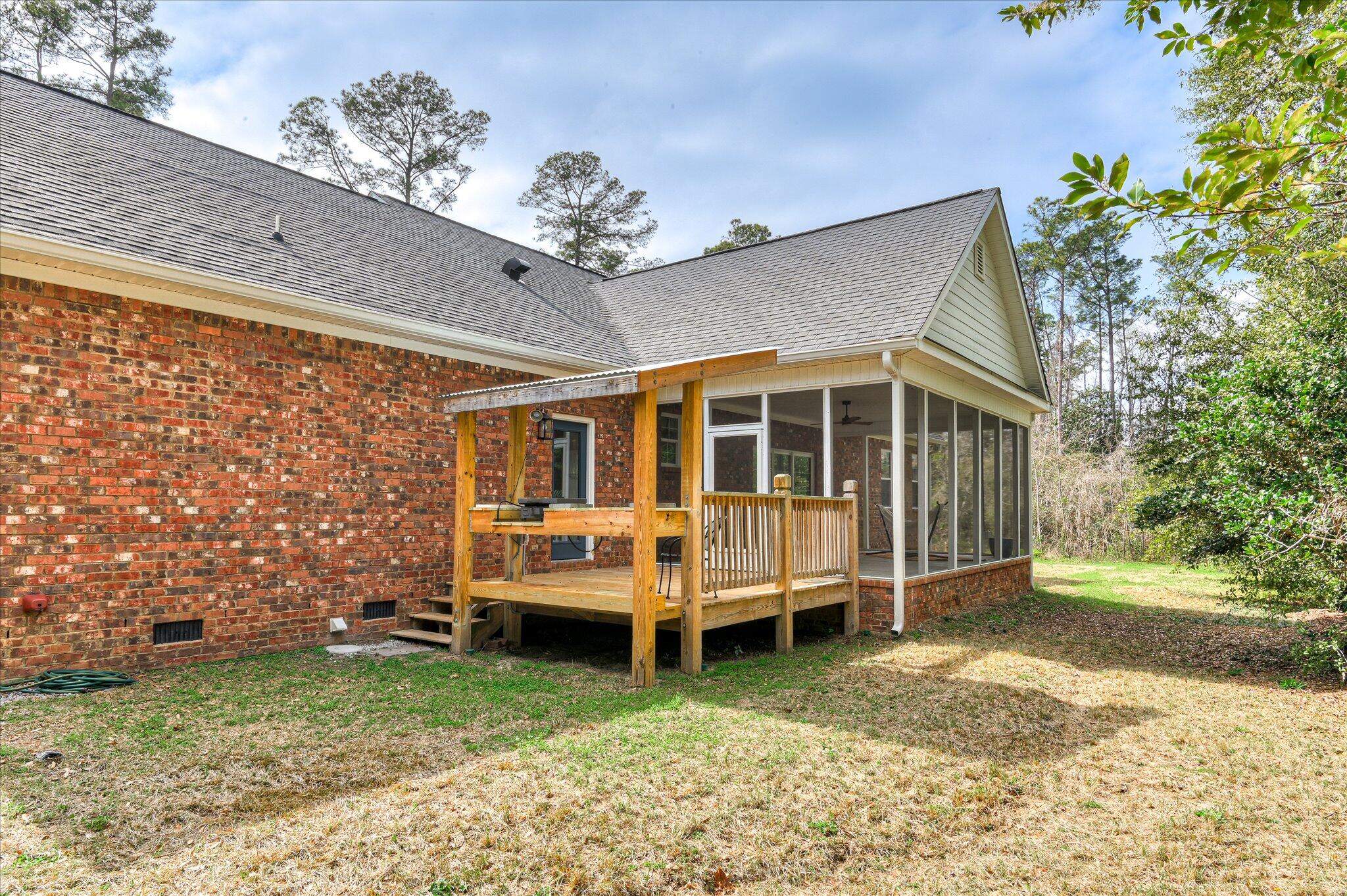 1223 Reid Road