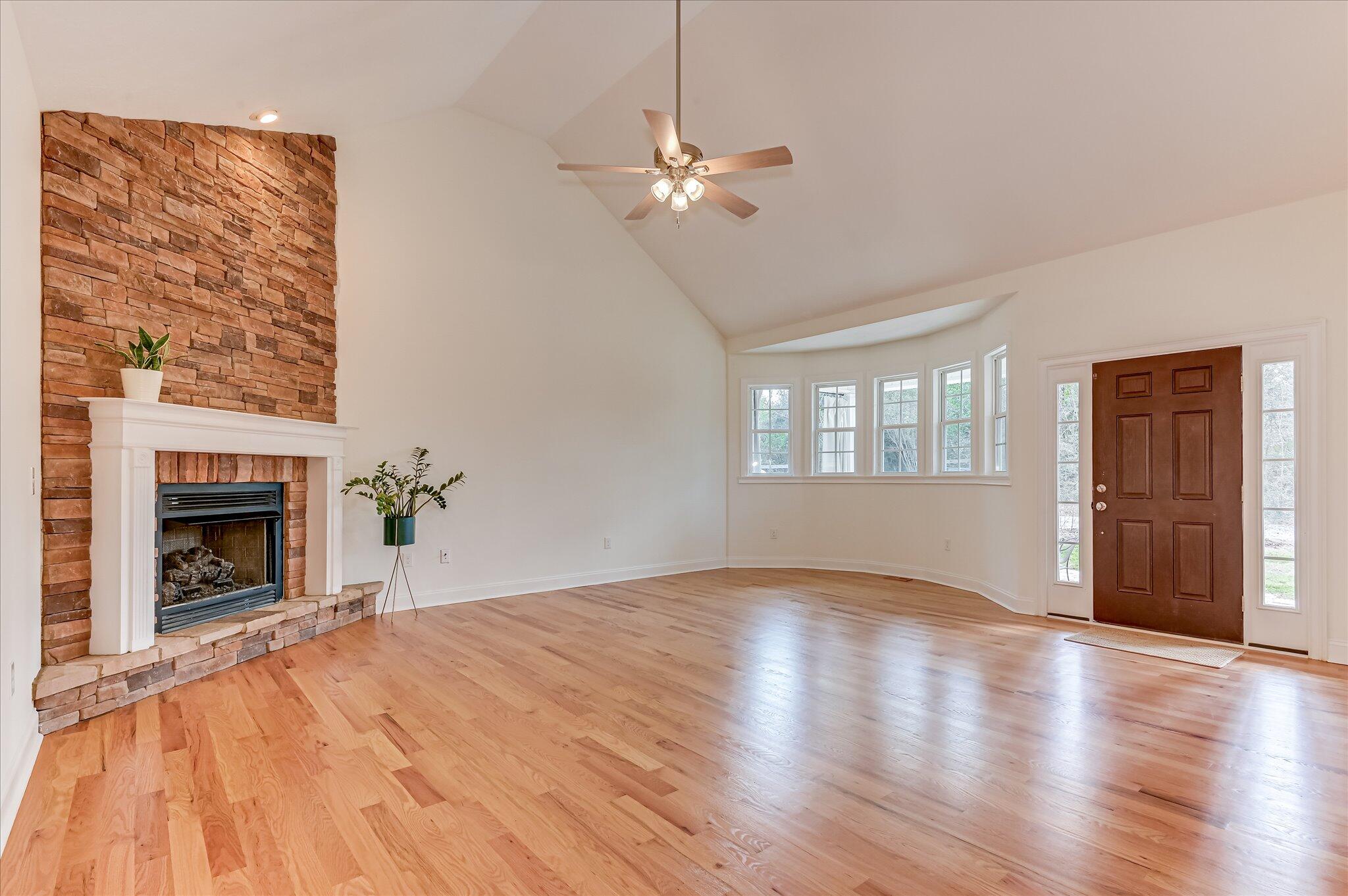 1223 Reid Road