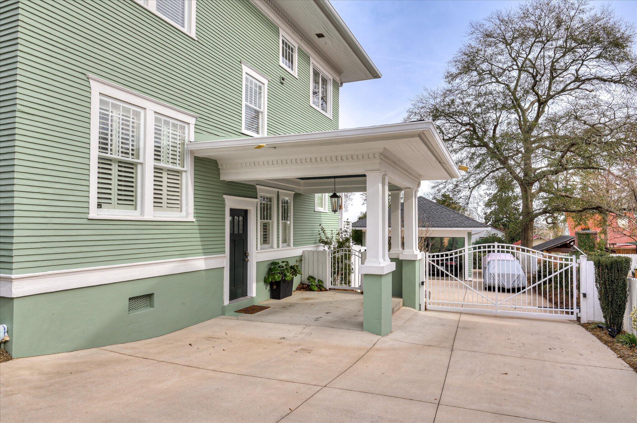 956 Heard Avenue