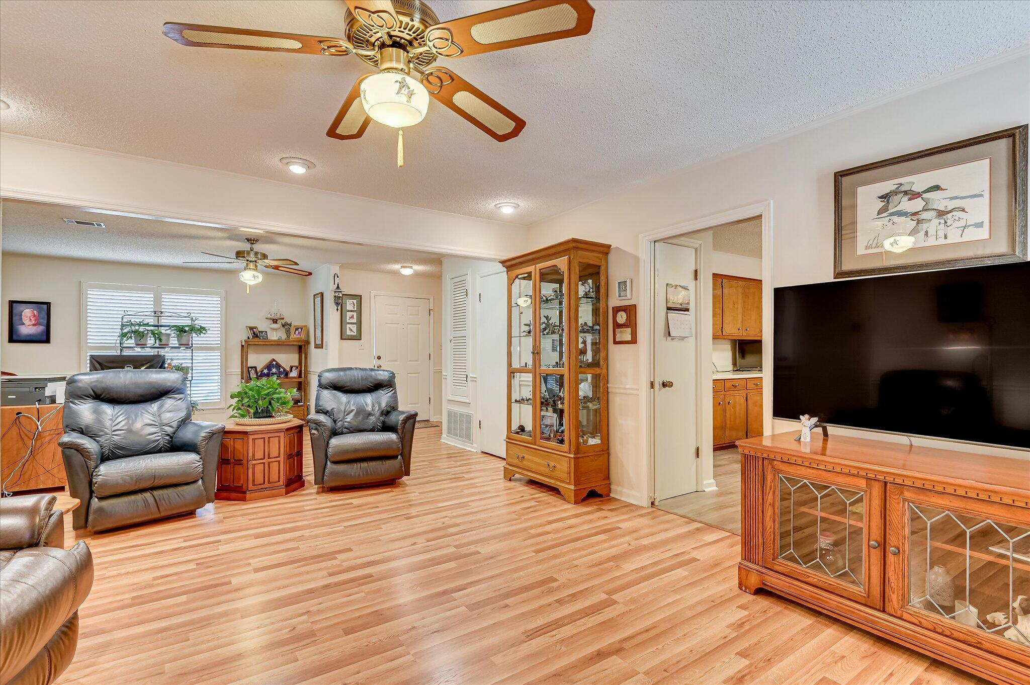 193 Creek View Circle