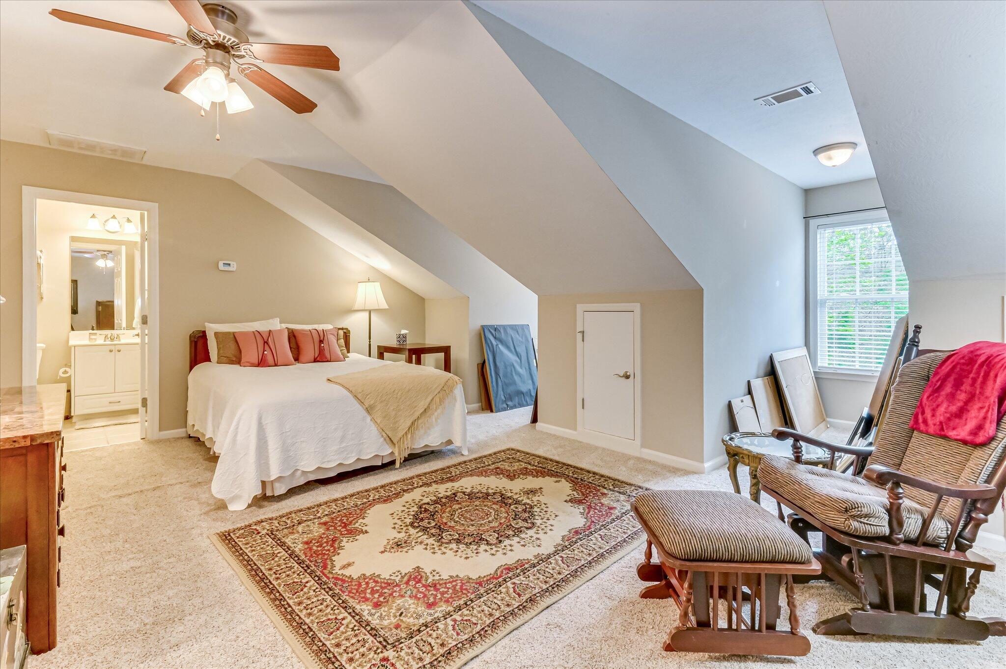 2502 Amberley Pass