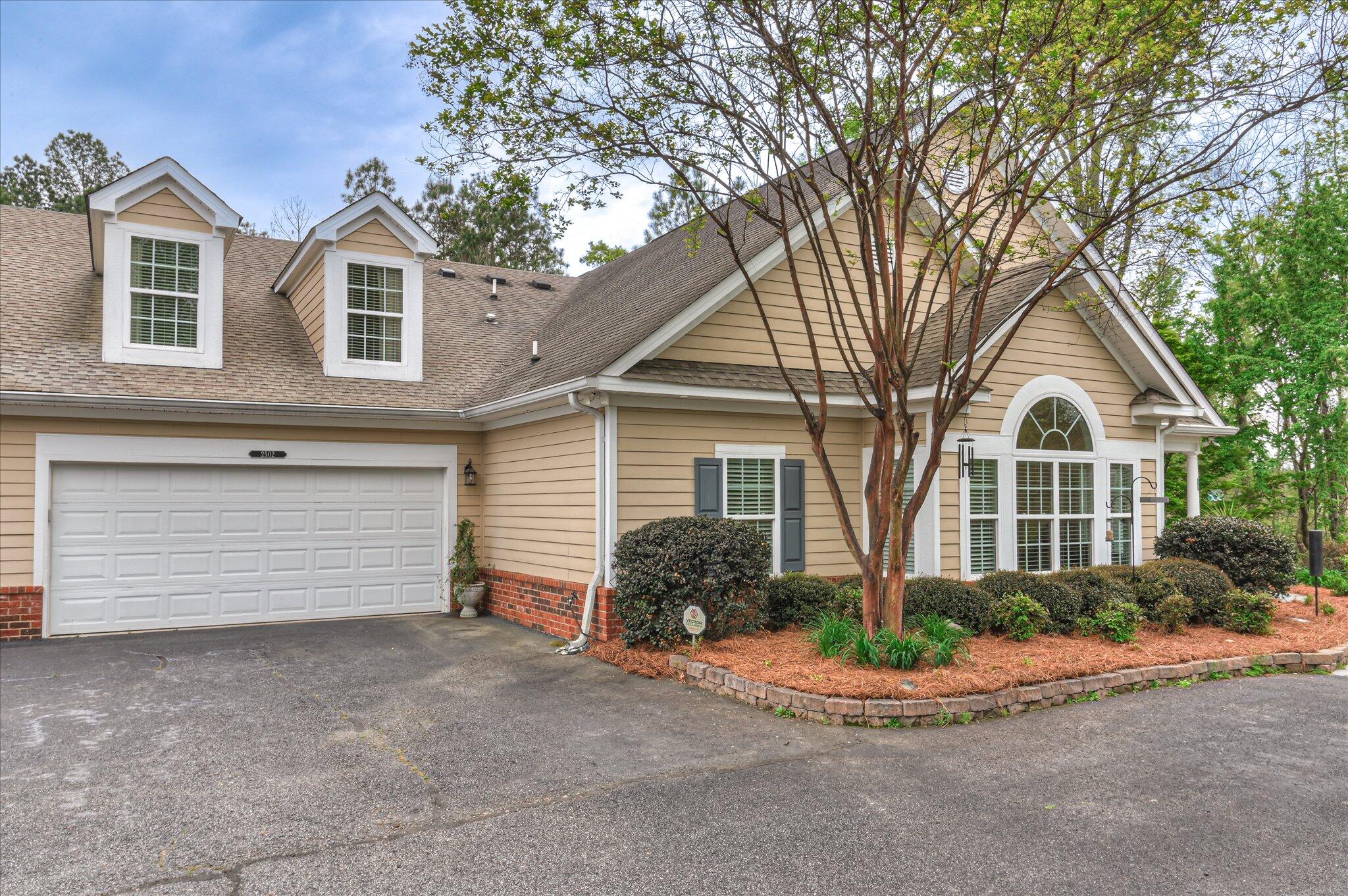 2502 Amberley Pass
