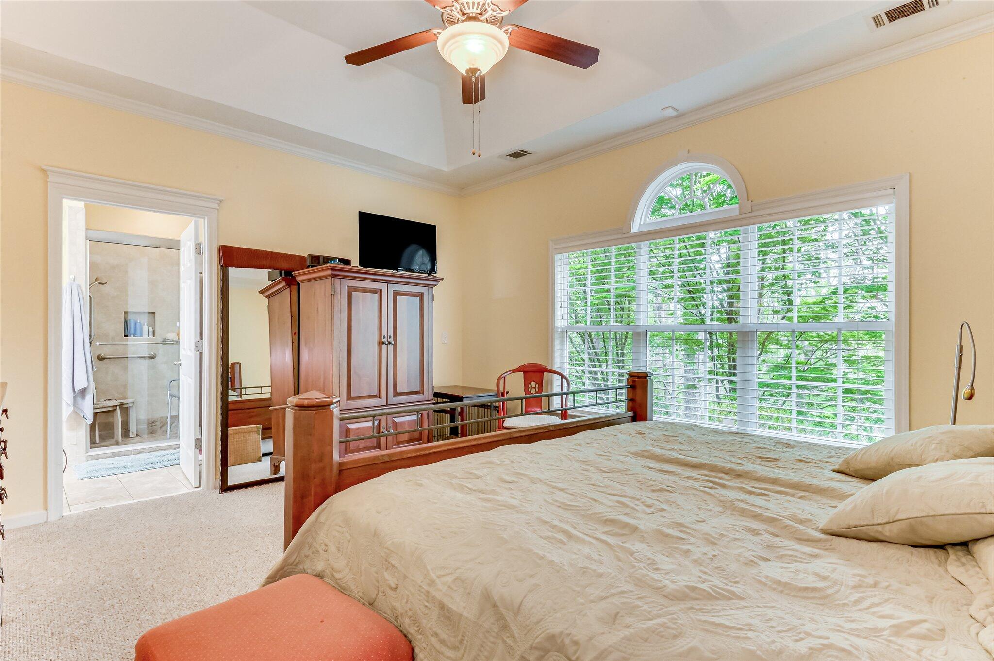 2502 Amberley Pass