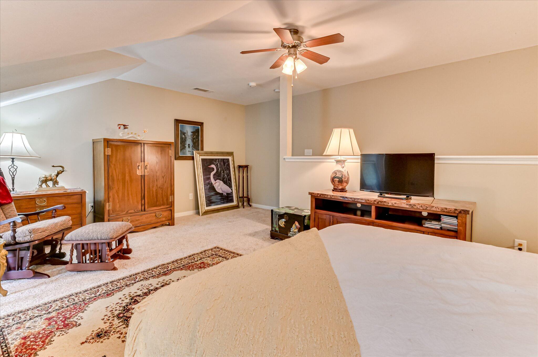 2502 Amberley Pass