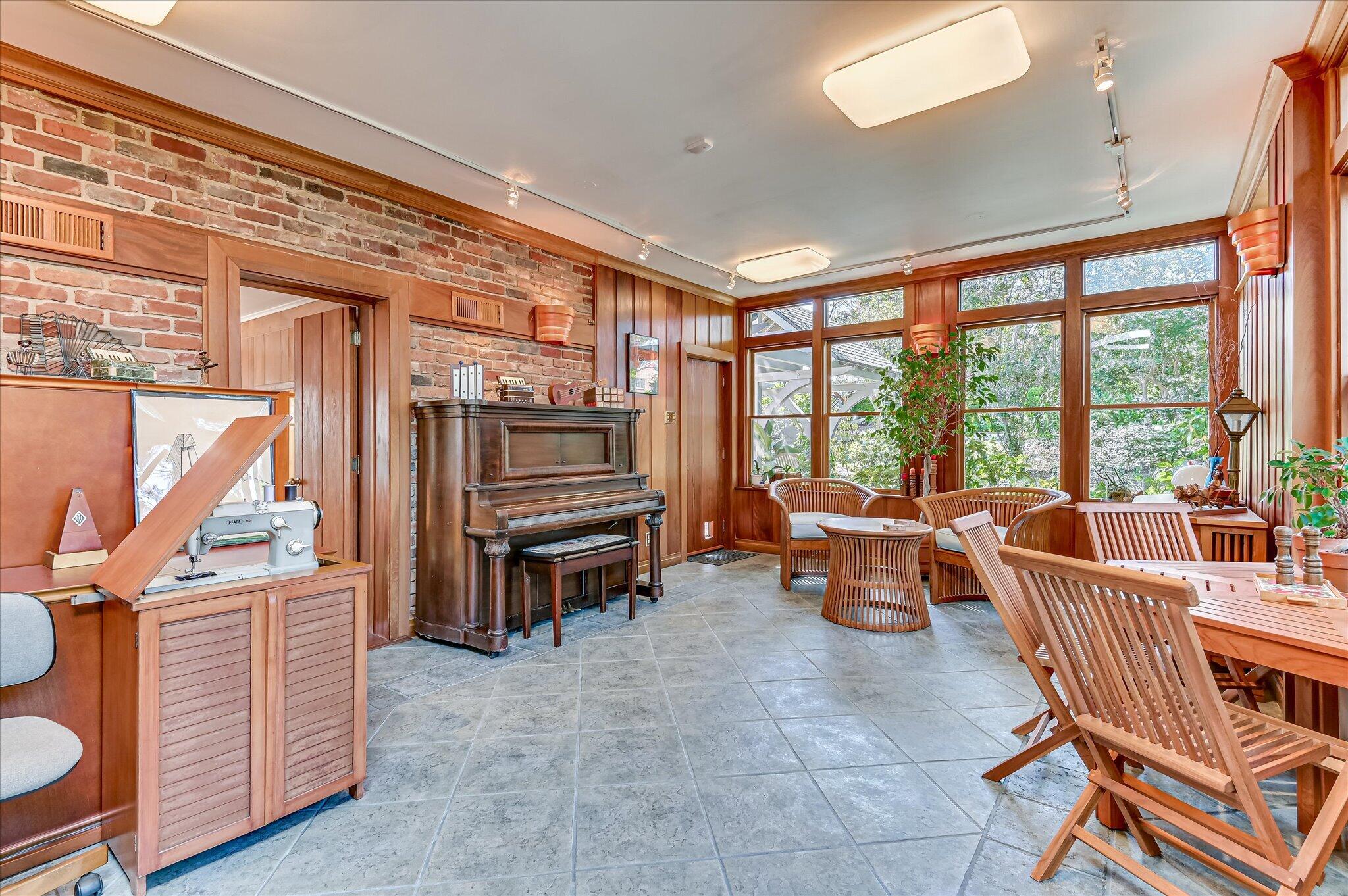 2214 Morningside Drive