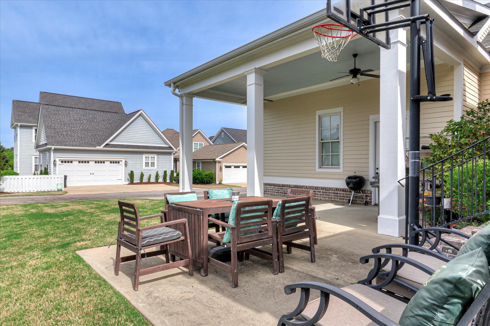 304 Hornsby Lane