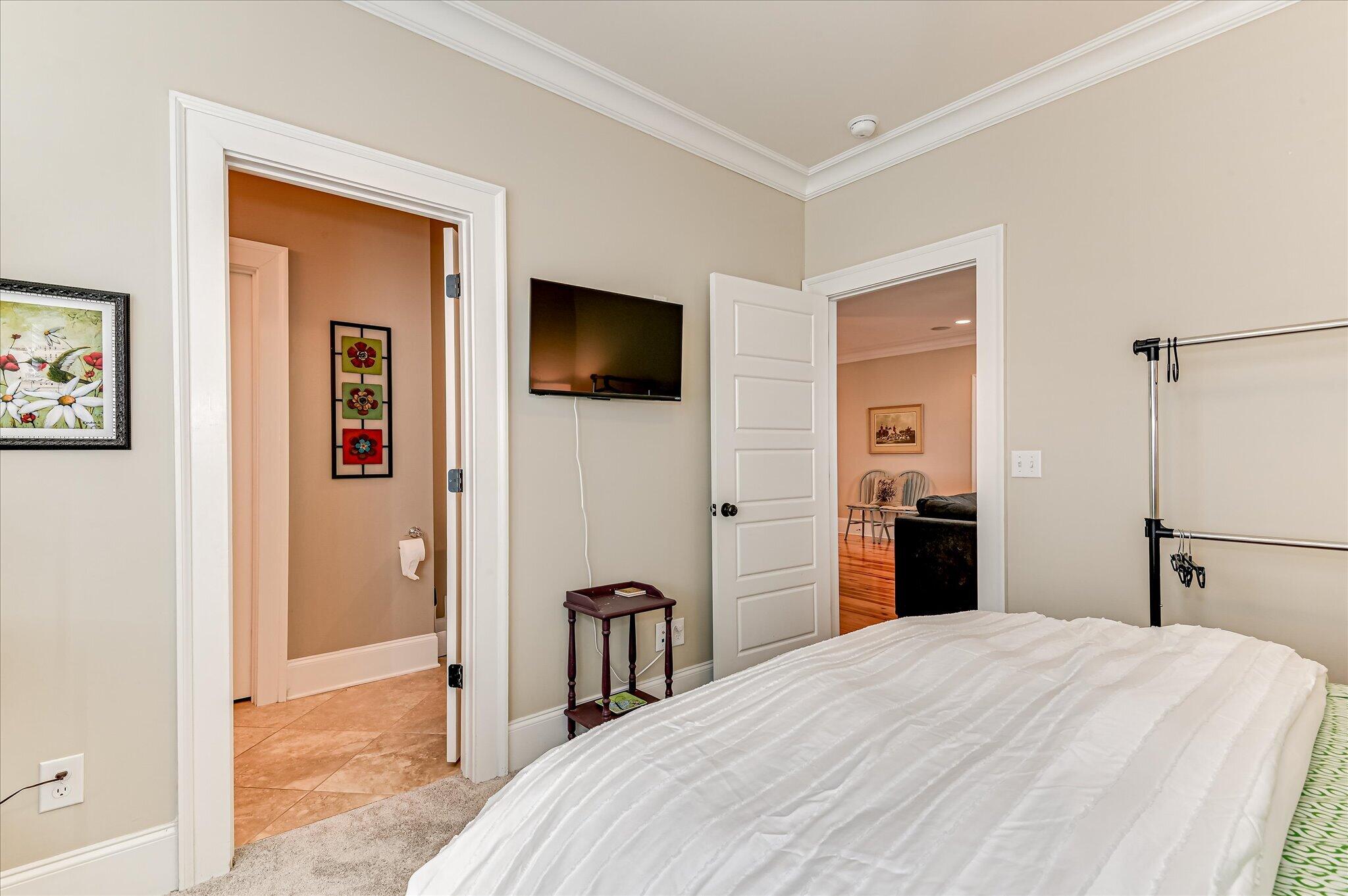 304 Hornsby Lane