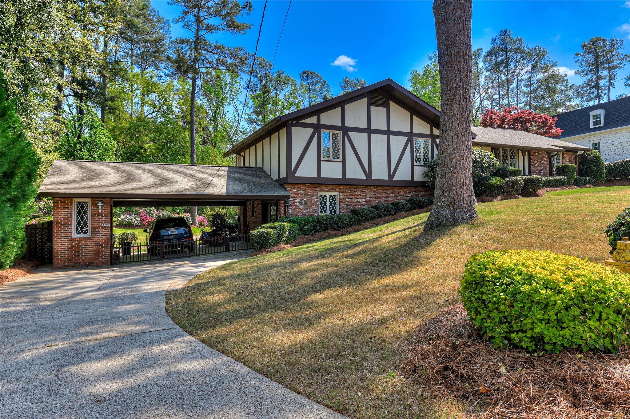 2714 Wellington Drive