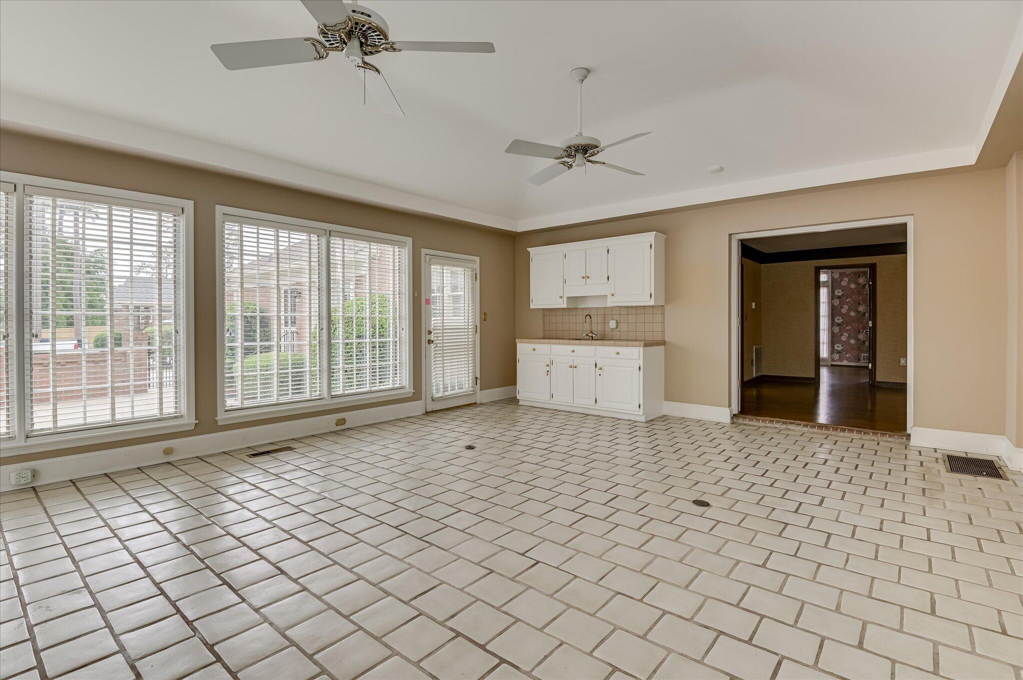 730 Ravenel Road