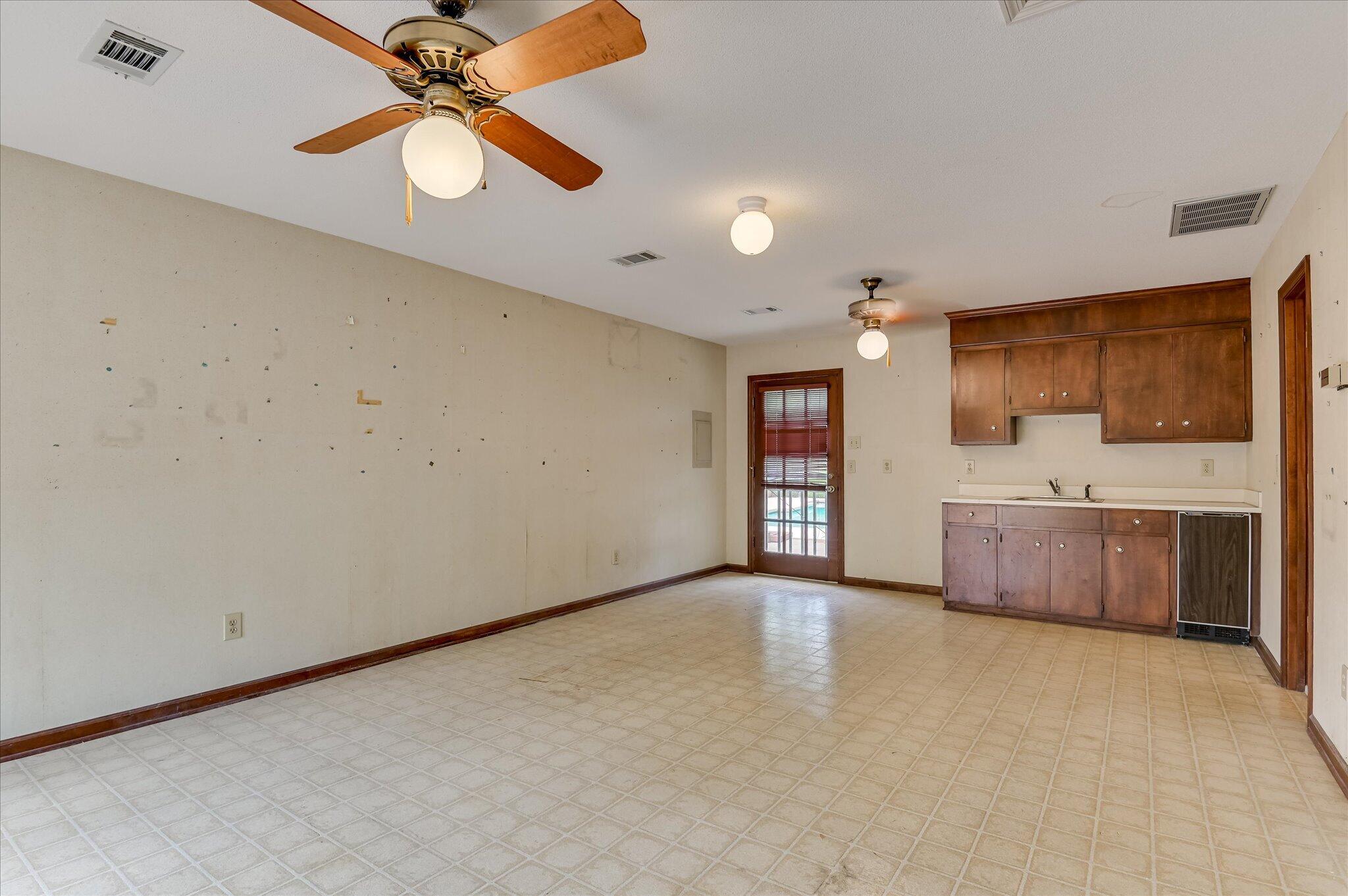 730 Ravenel Road