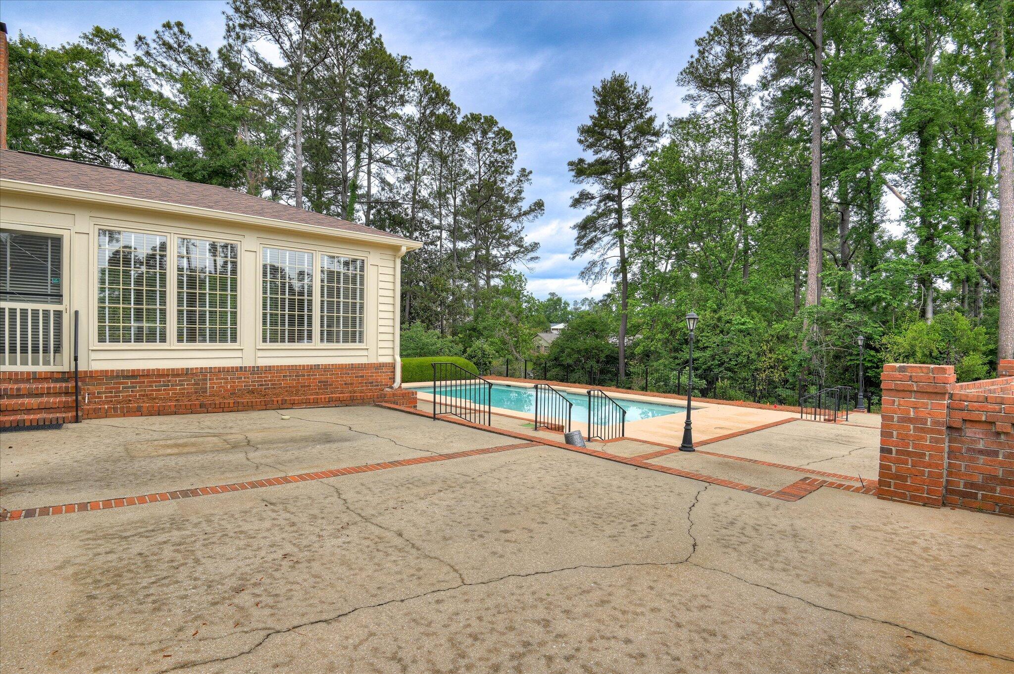 730 Ravenel Road