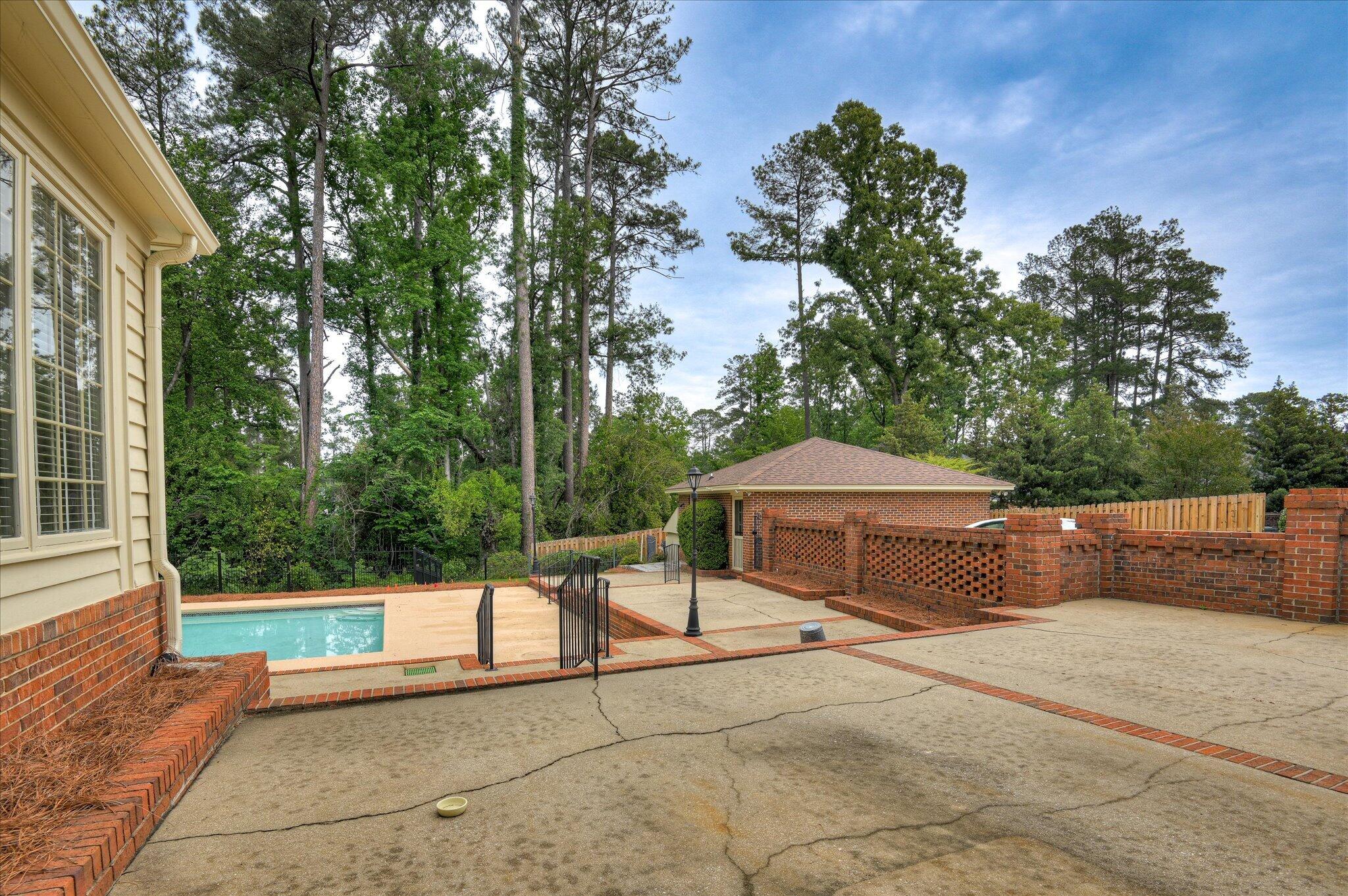730 Ravenel Road