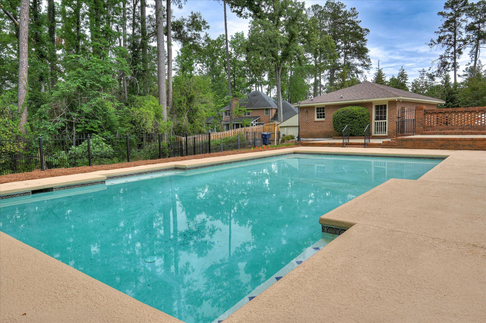 730 Ravenel Road