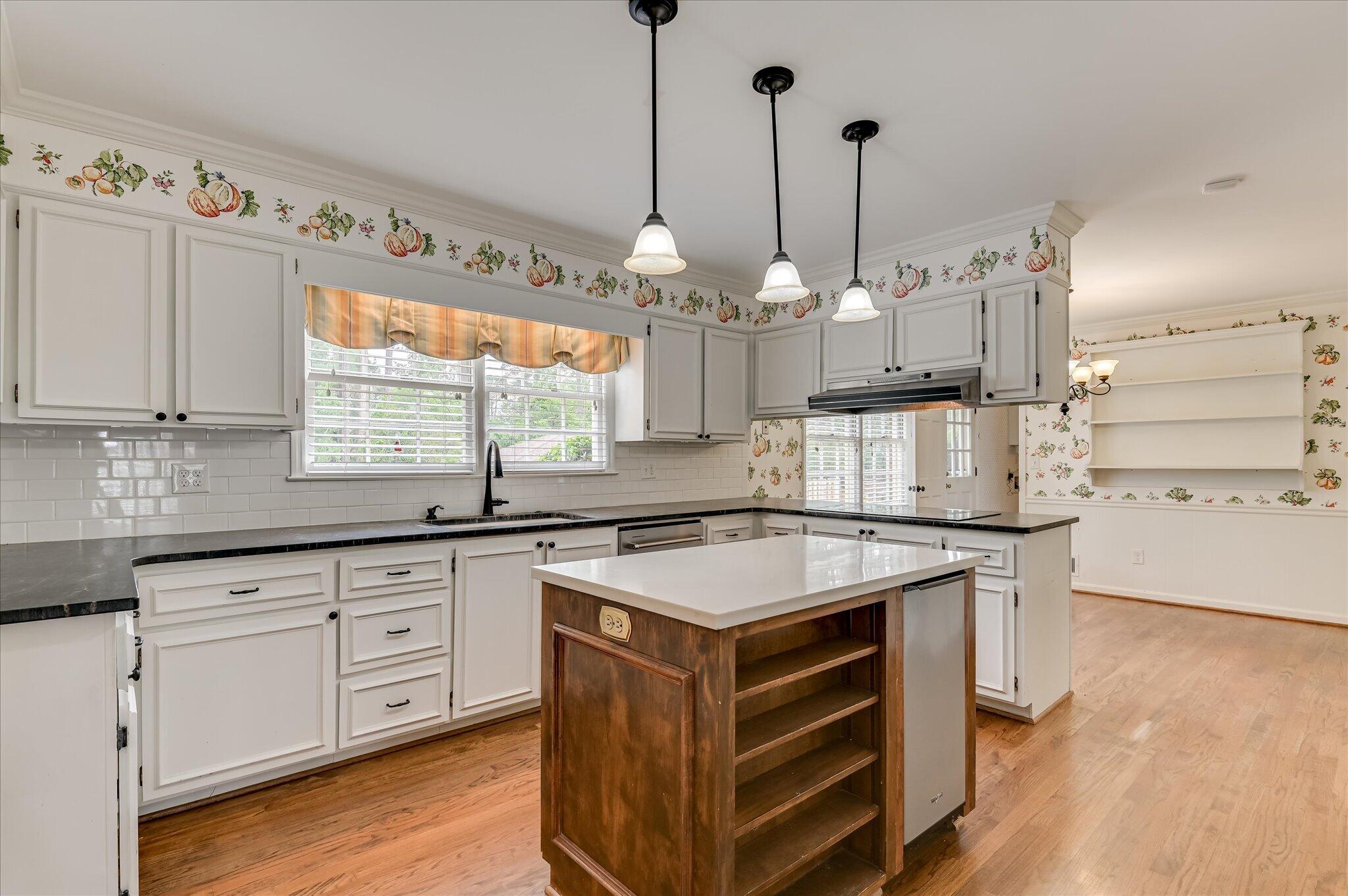 730 Ravenel Road