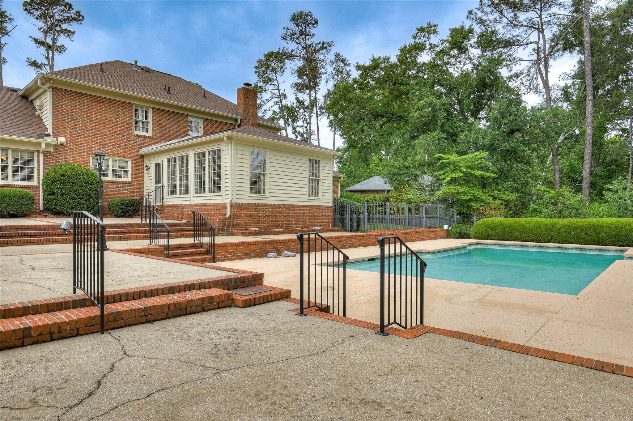730 Ravenel Road