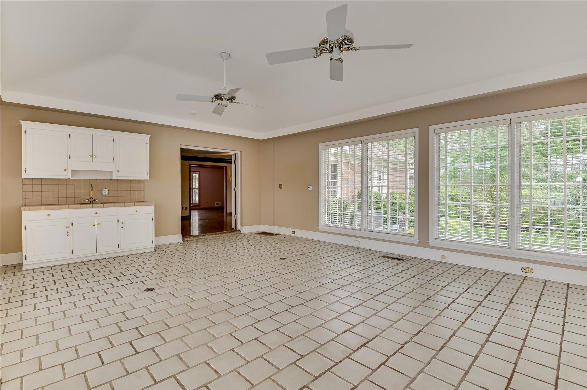 730 Ravenel Road