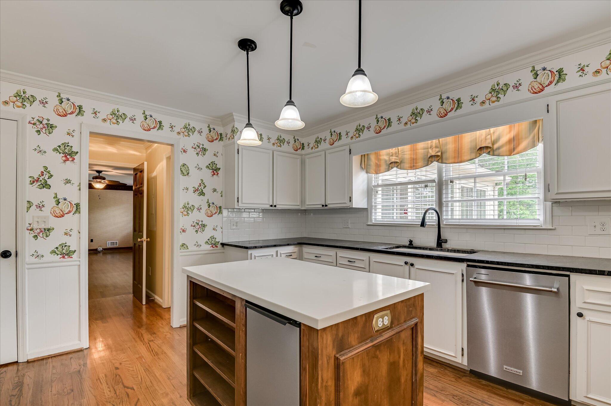 730 Ravenel Road