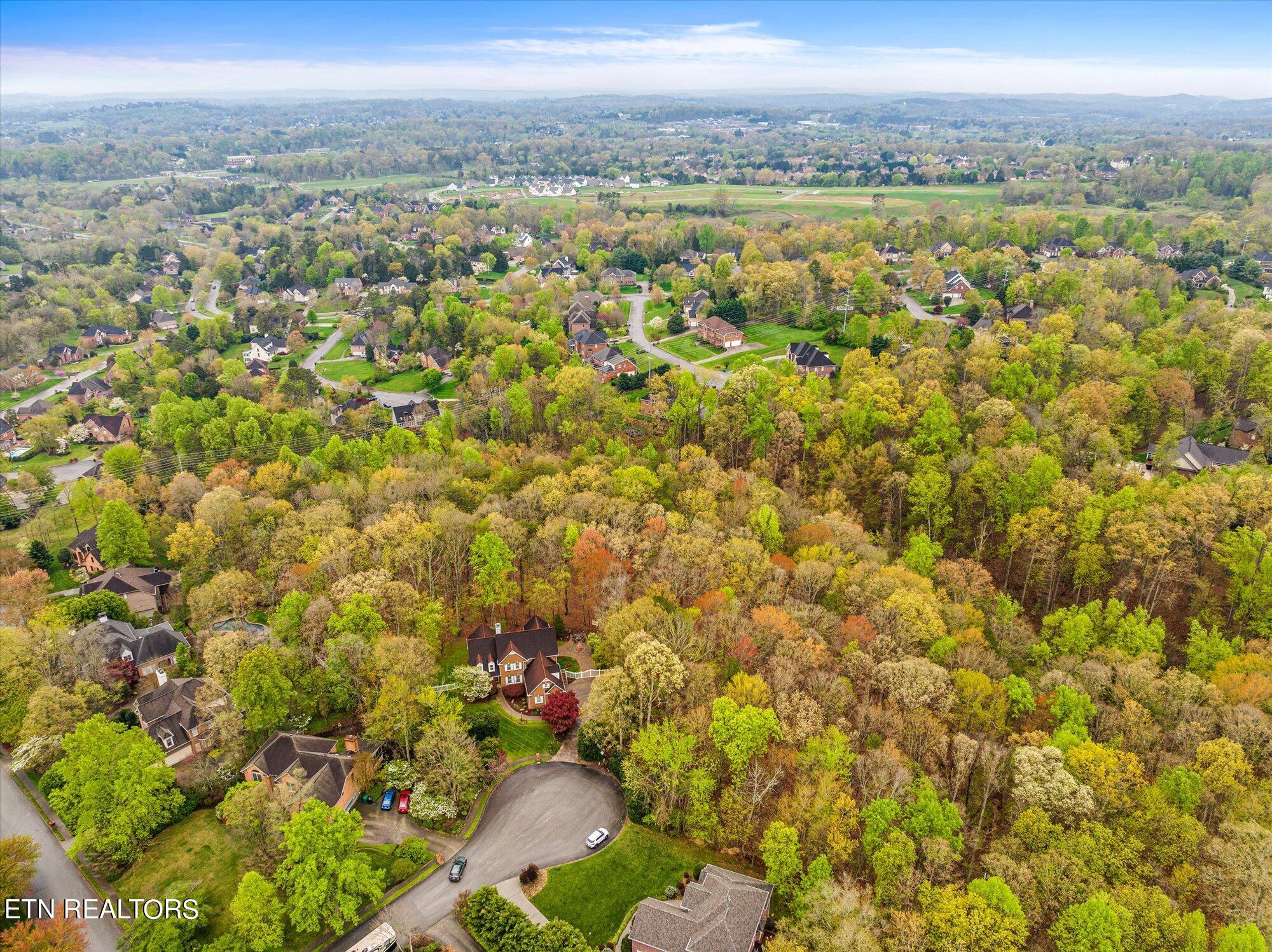 Relocate to Farragut TN to Fox Run Community Lisa Sinclair