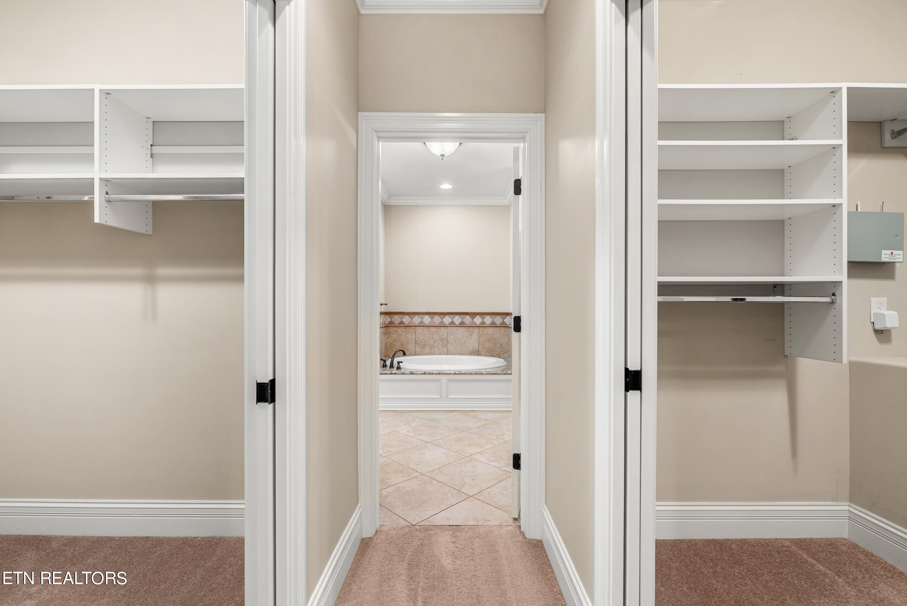 1516 Charlottesville Blvd