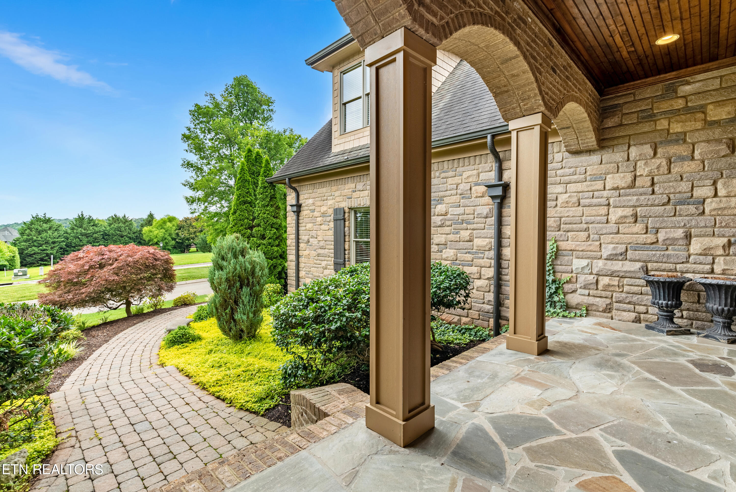 1516 Charlottesville Blvd