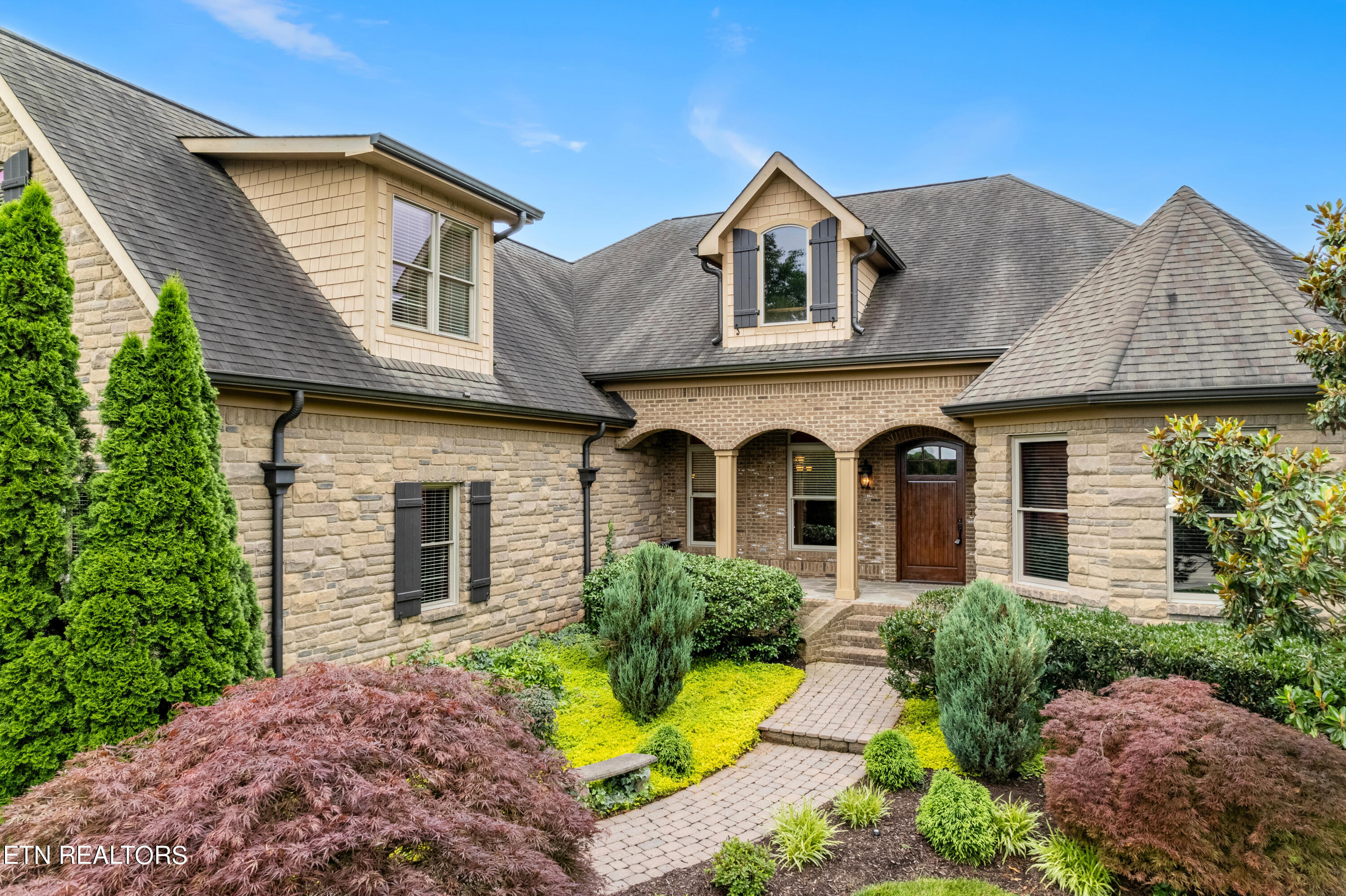 1516 Charlottesville Blvd