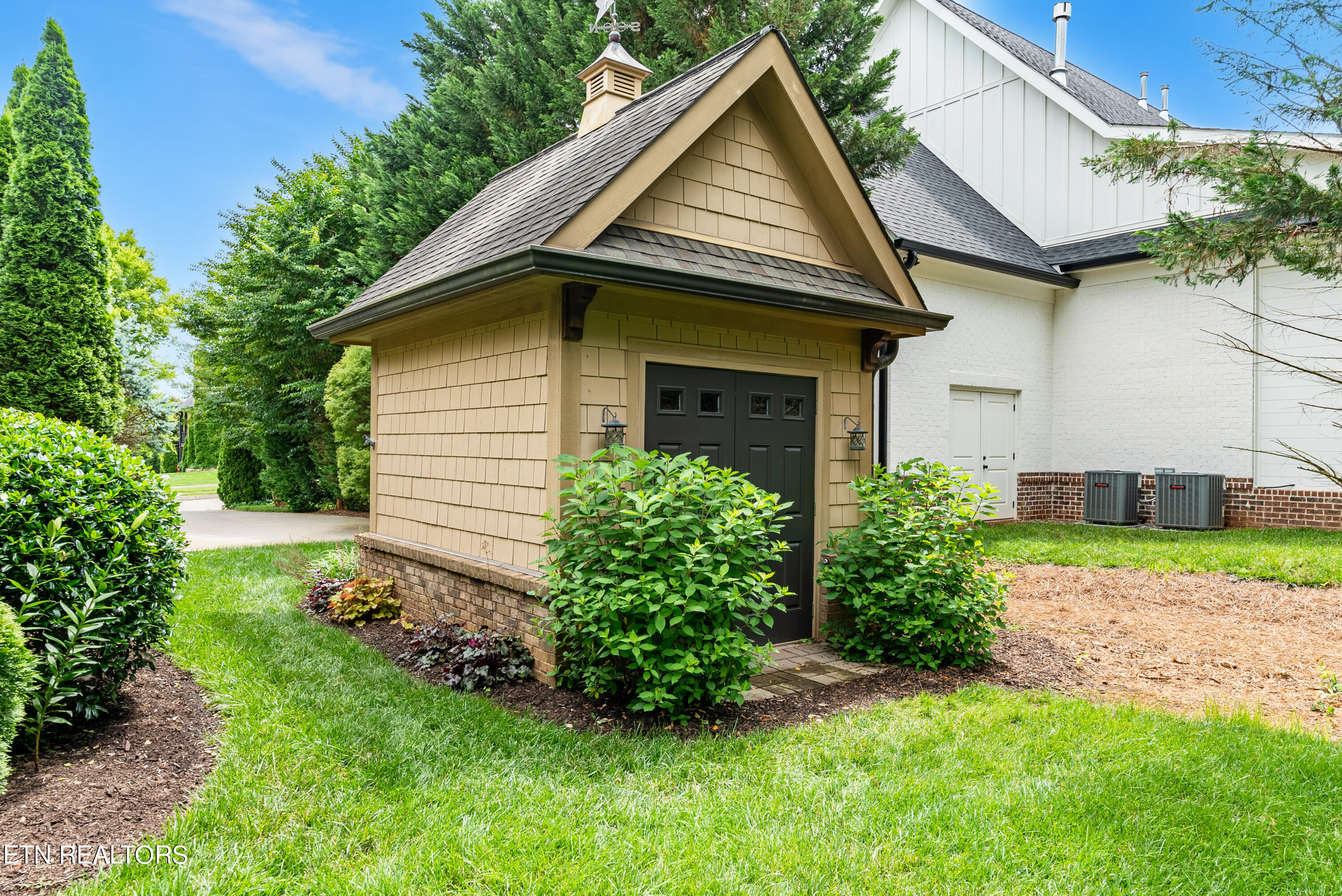 1516 Charlottesville Blvd