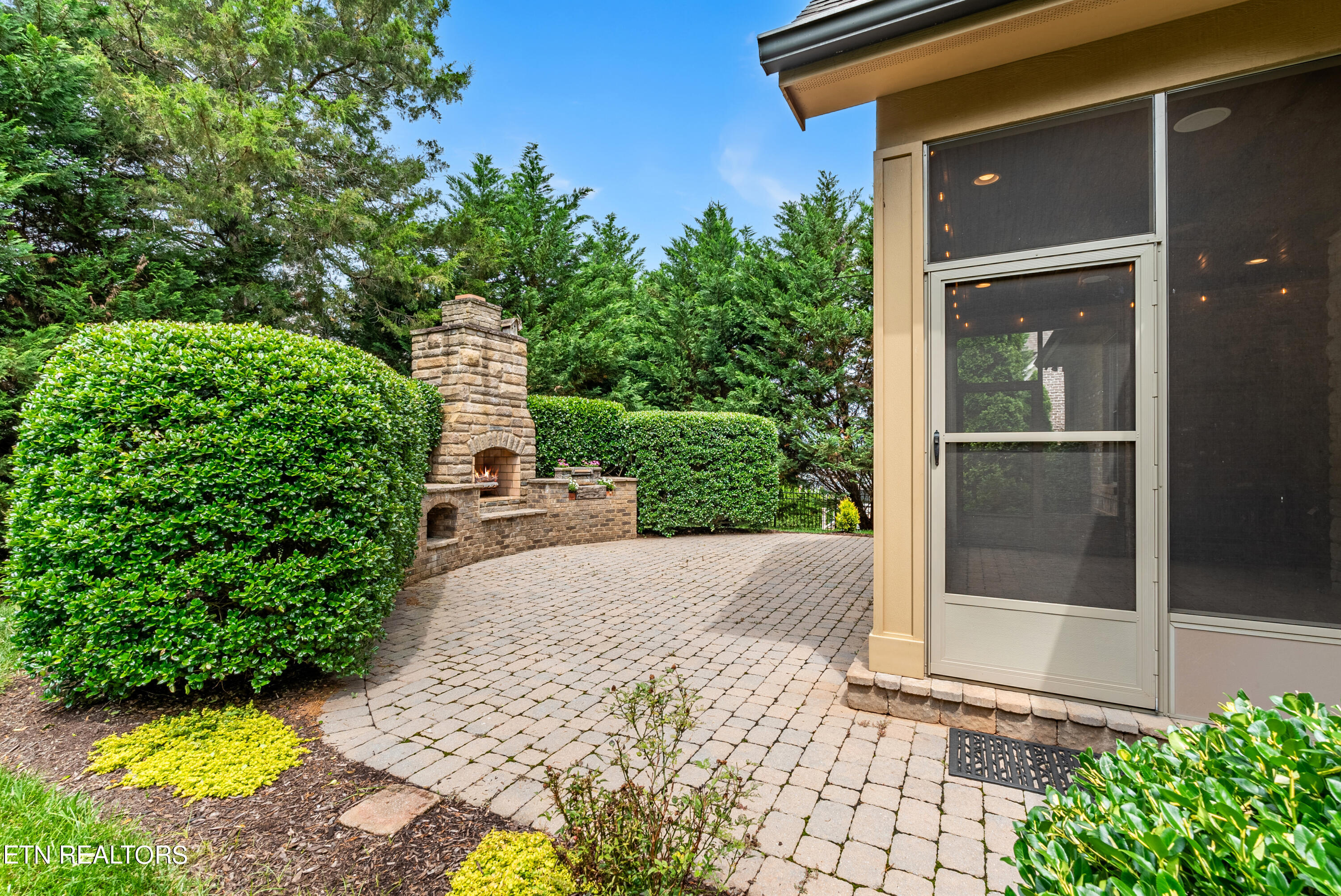 1516 Charlottesville Blvd