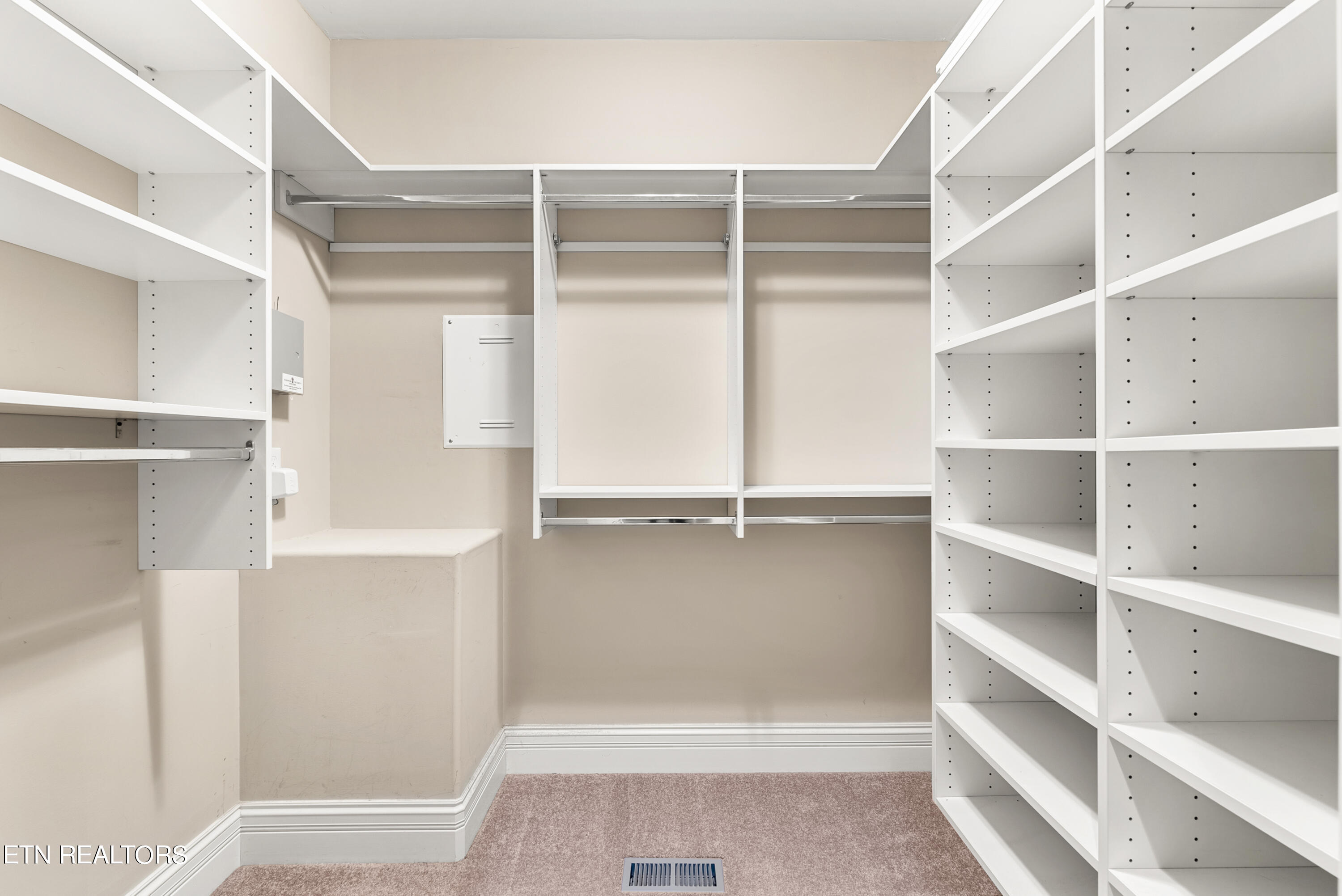 1516 Charlottesville Blvd