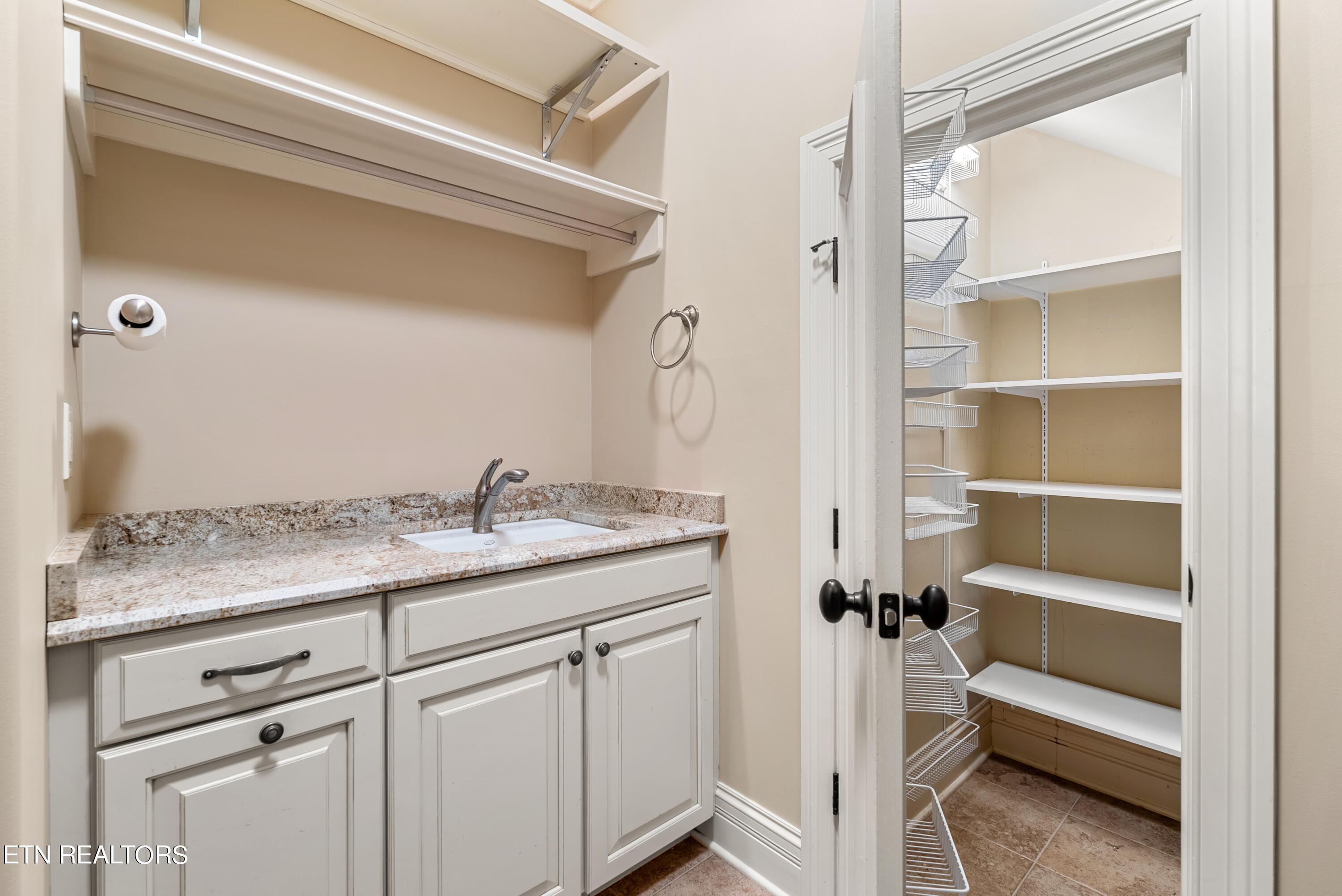 1516 Charlottesville Blvd