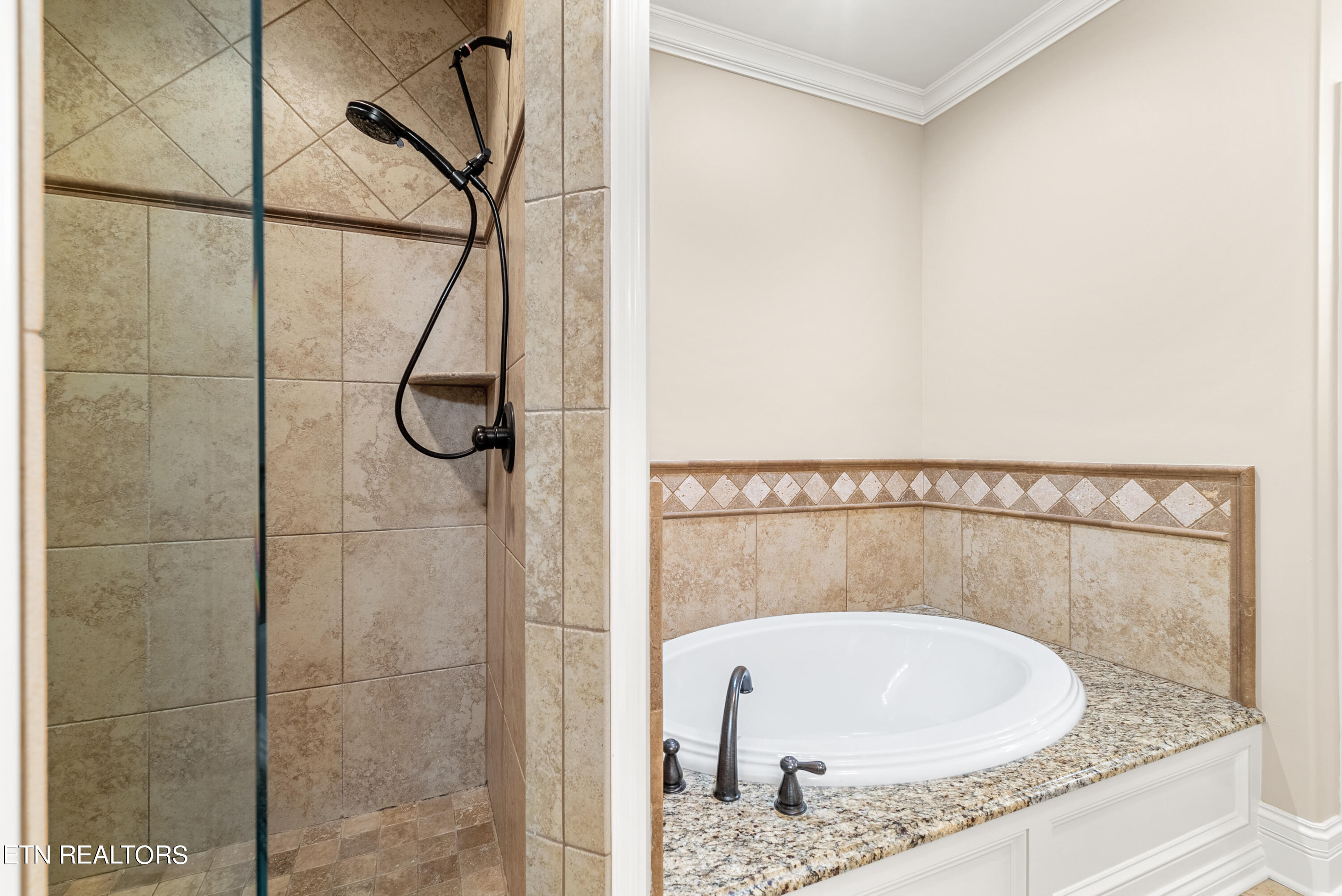 1516 Charlottesville Blvd