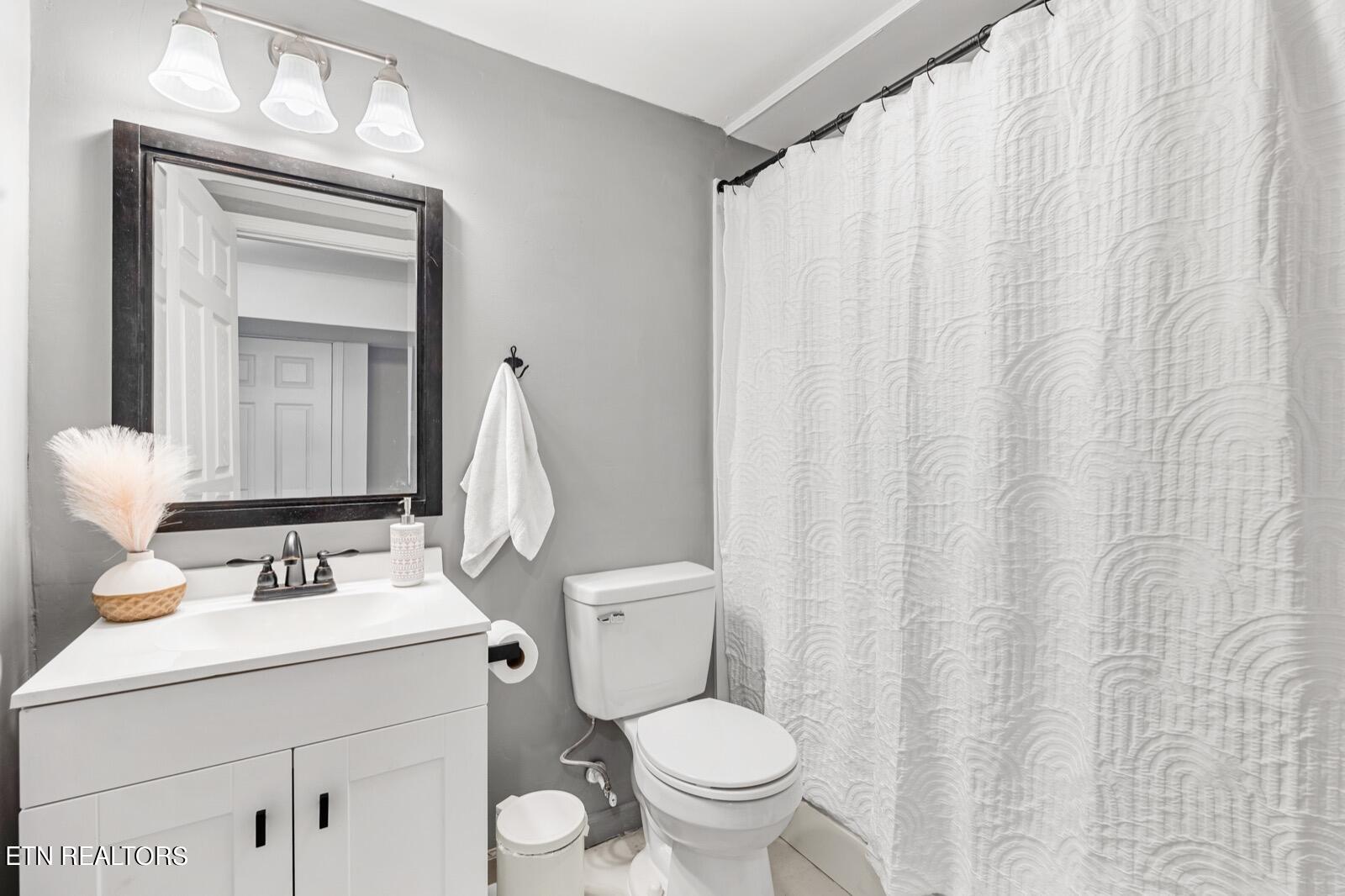 430 Sherwood Estates Circle