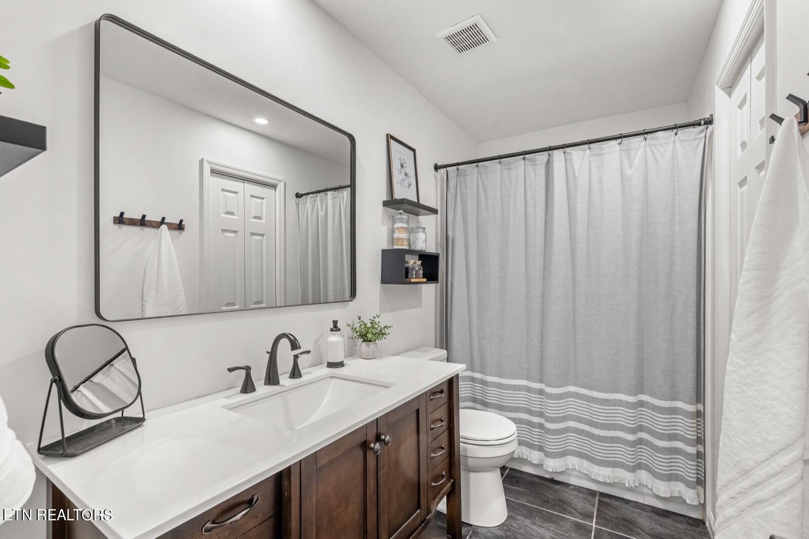 430 Sherwood Estates Circle