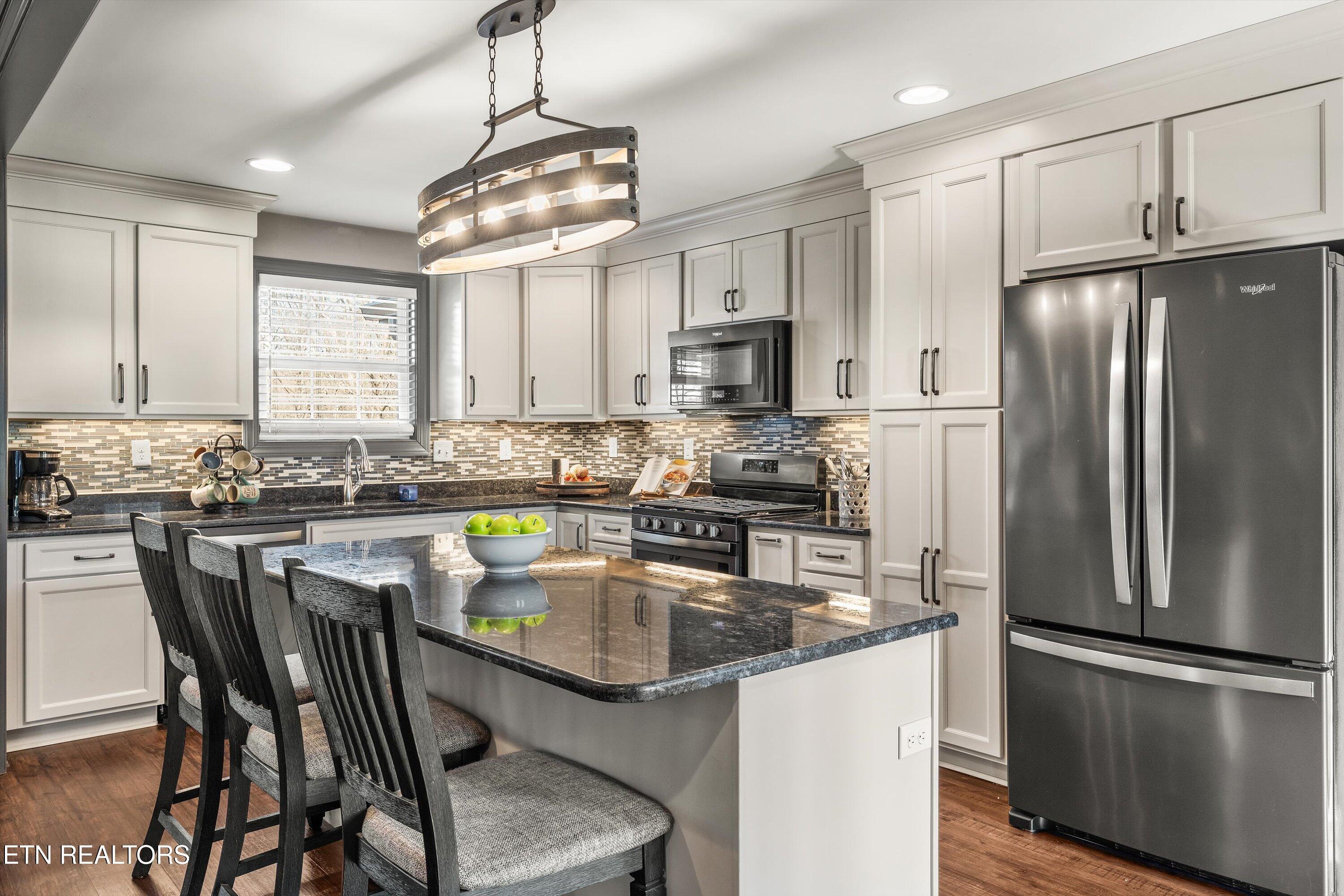 9928 Sierra Vista Lane