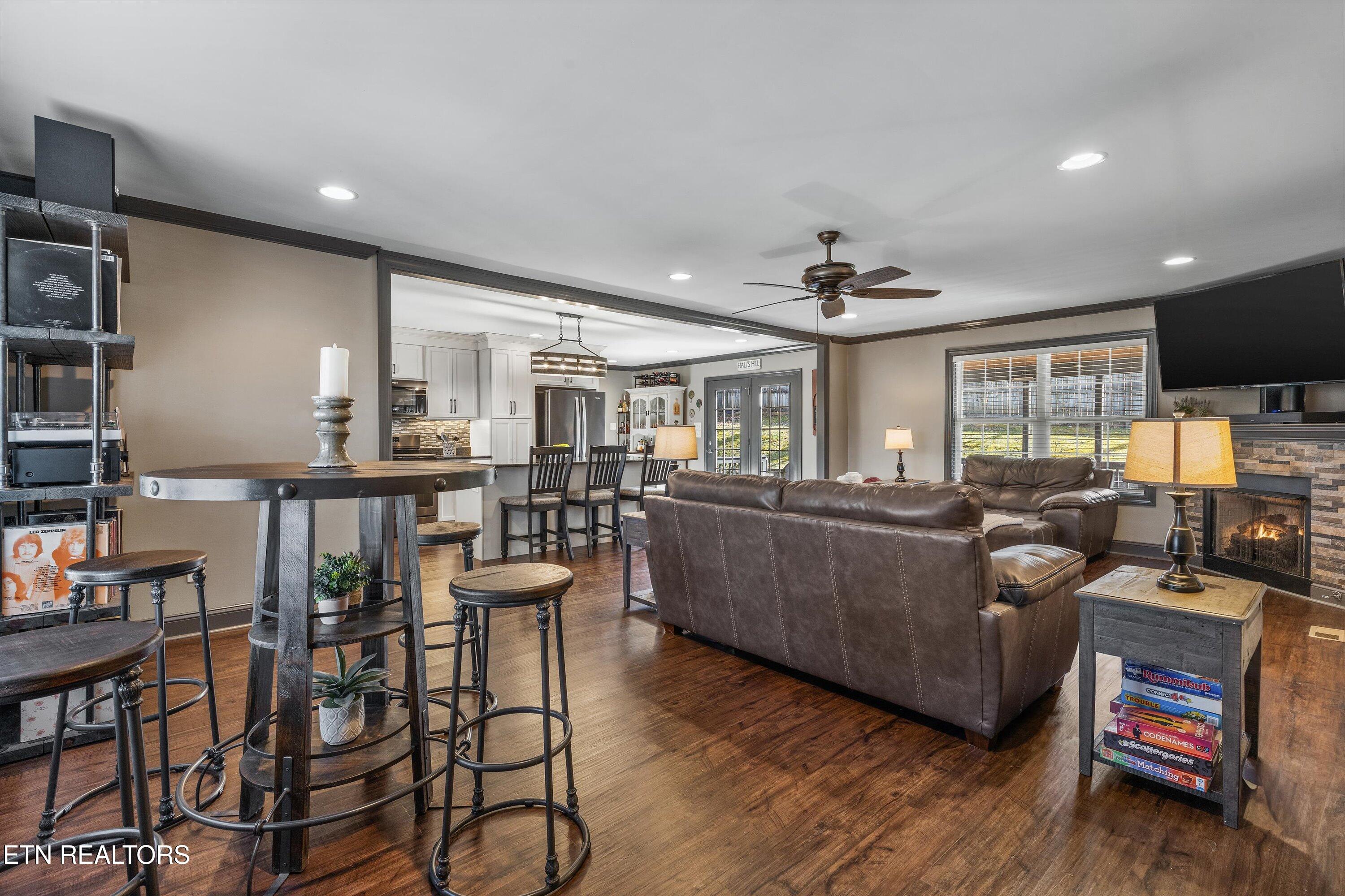 9928 Sierra Vista Lane