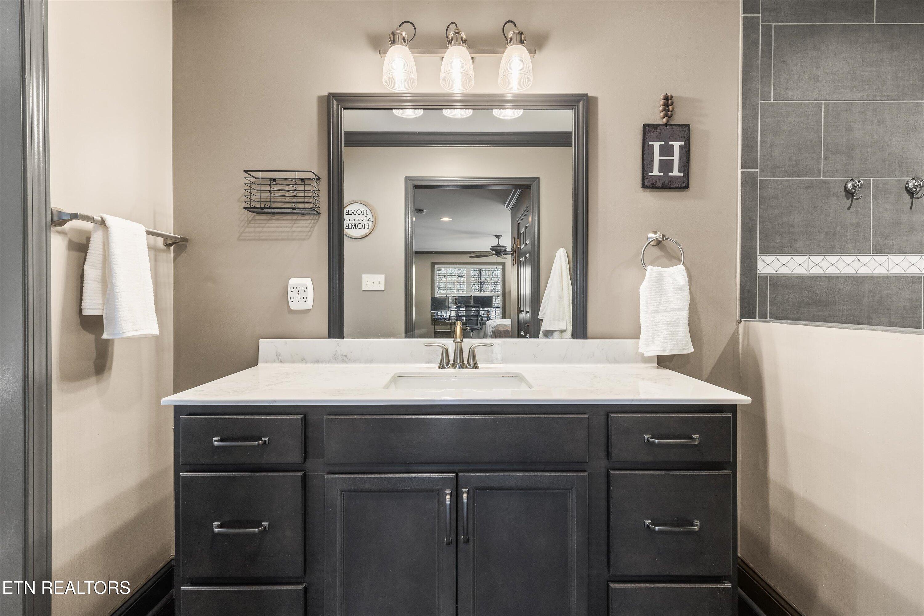 9928 Sierra Vista Lane