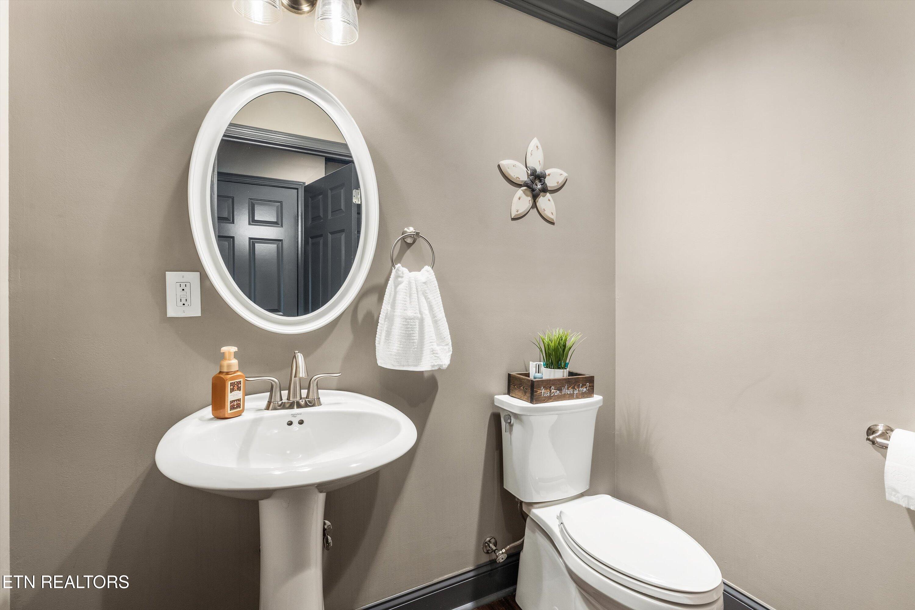 9928 Sierra Vista Lane