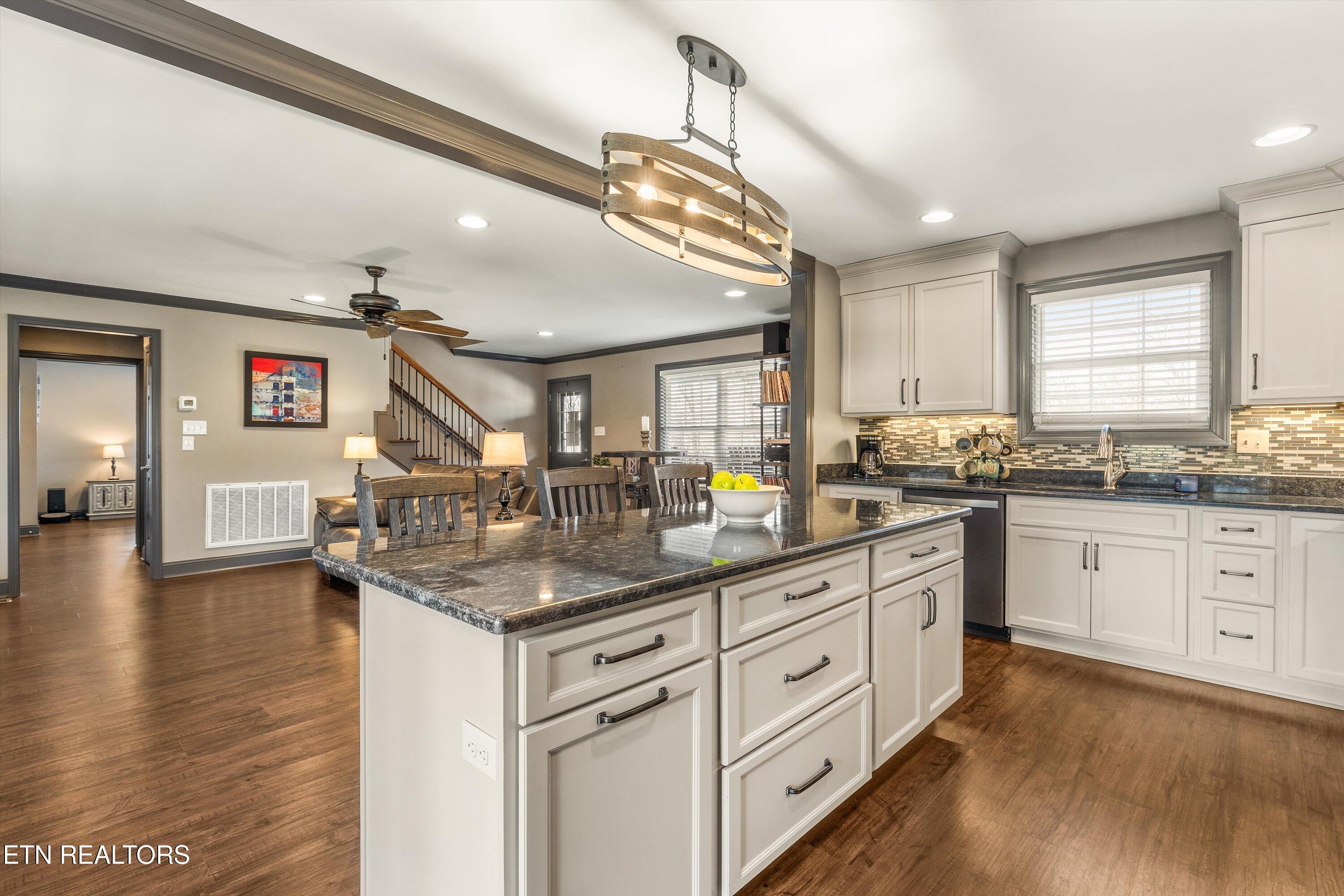 9928 Sierra Vista Lane