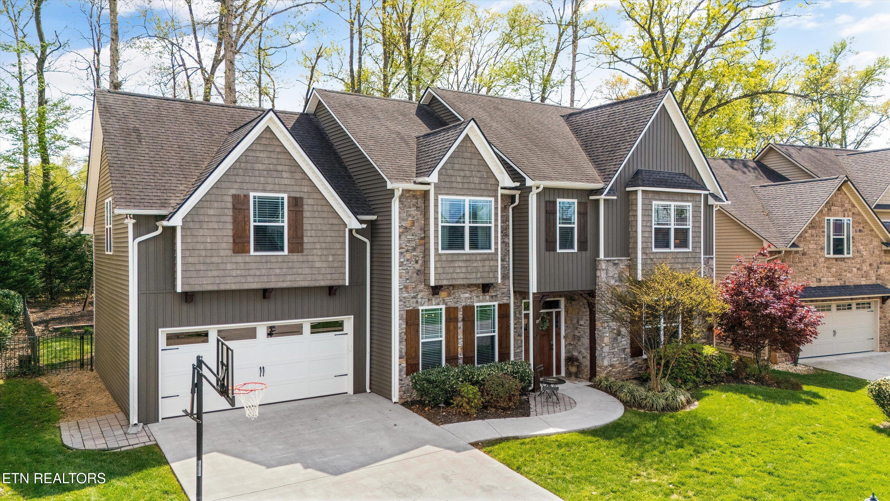 1119 Front Royal Lane