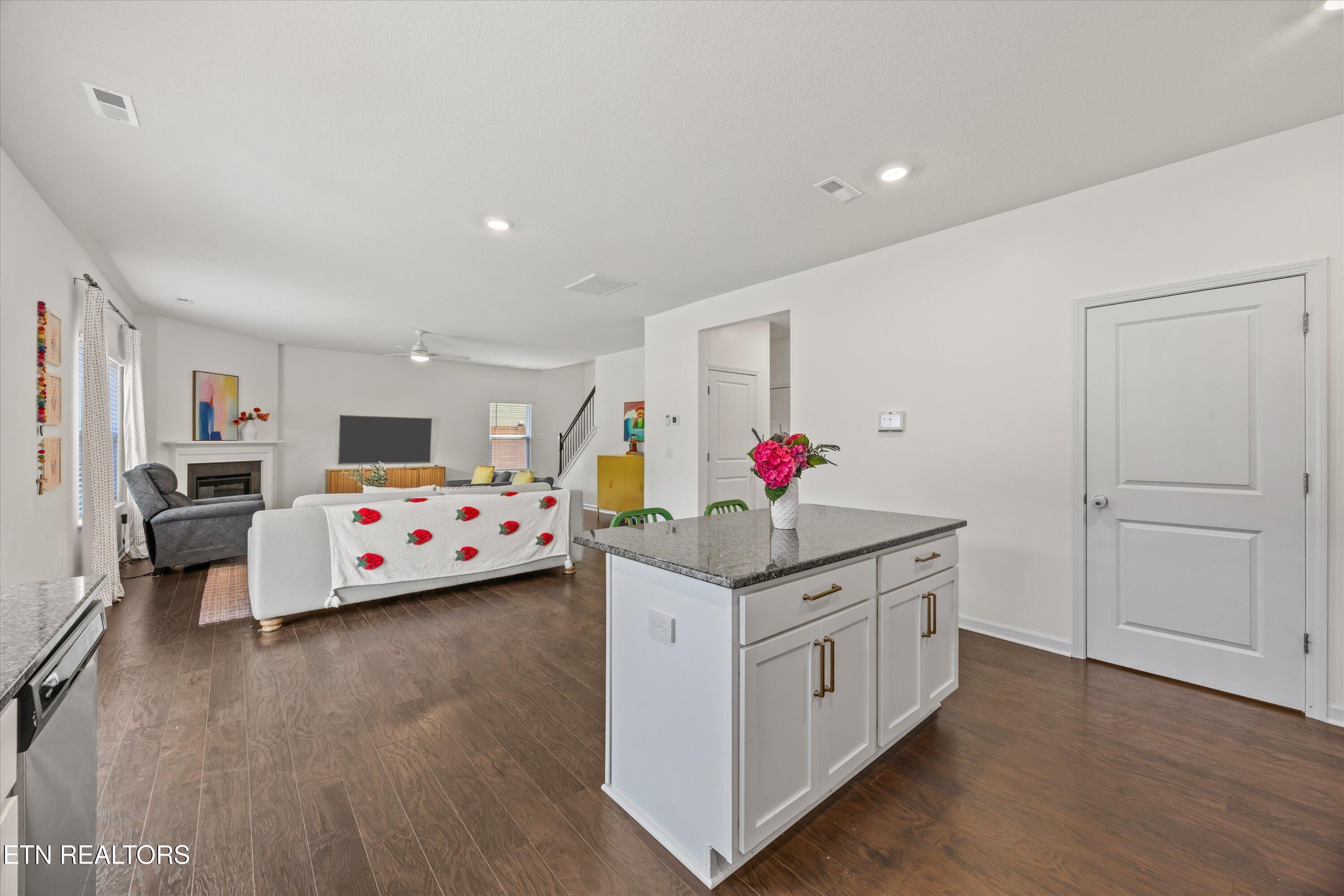 1171 Hampton Place Circle