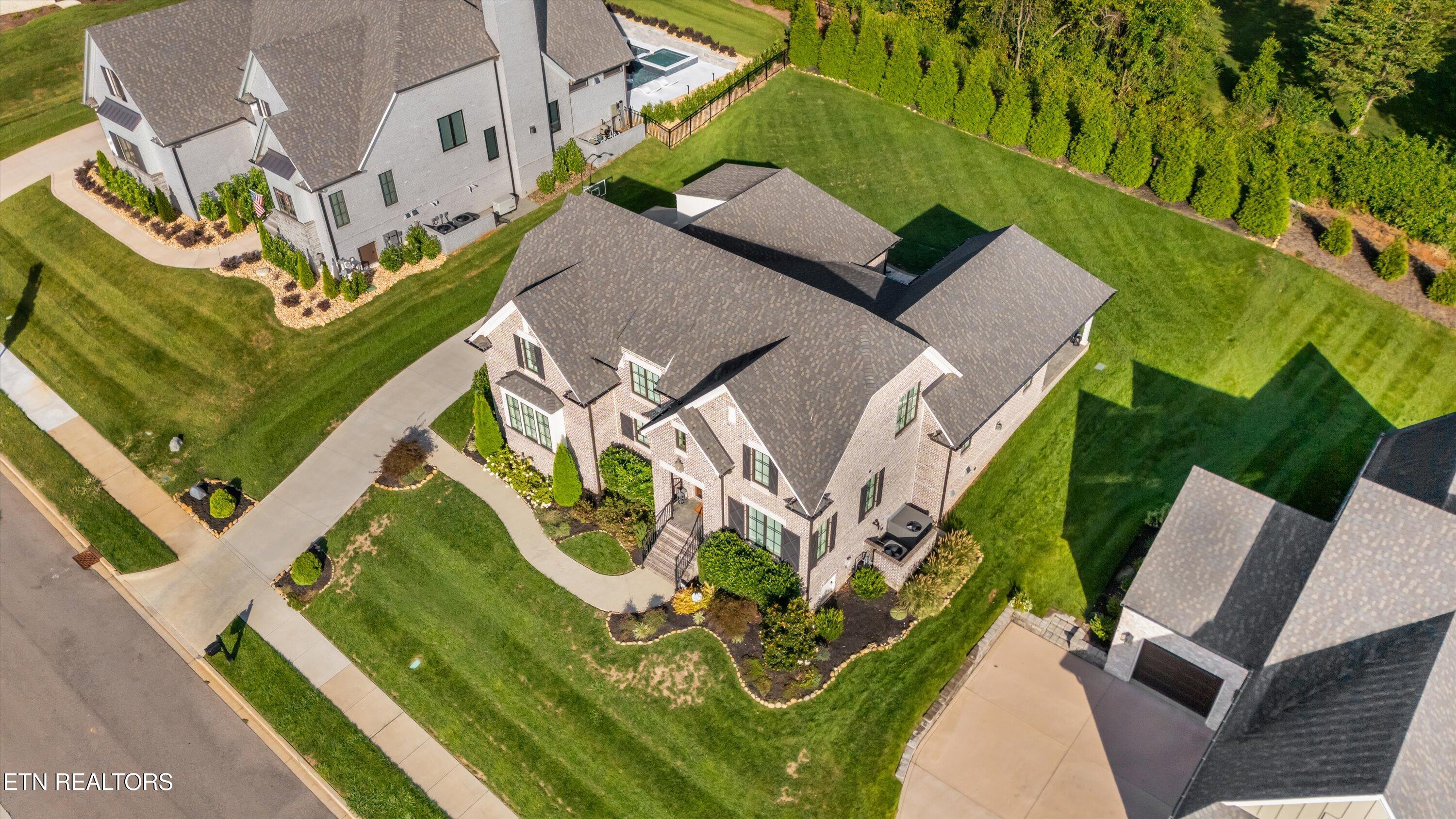 527 Larksong Drive