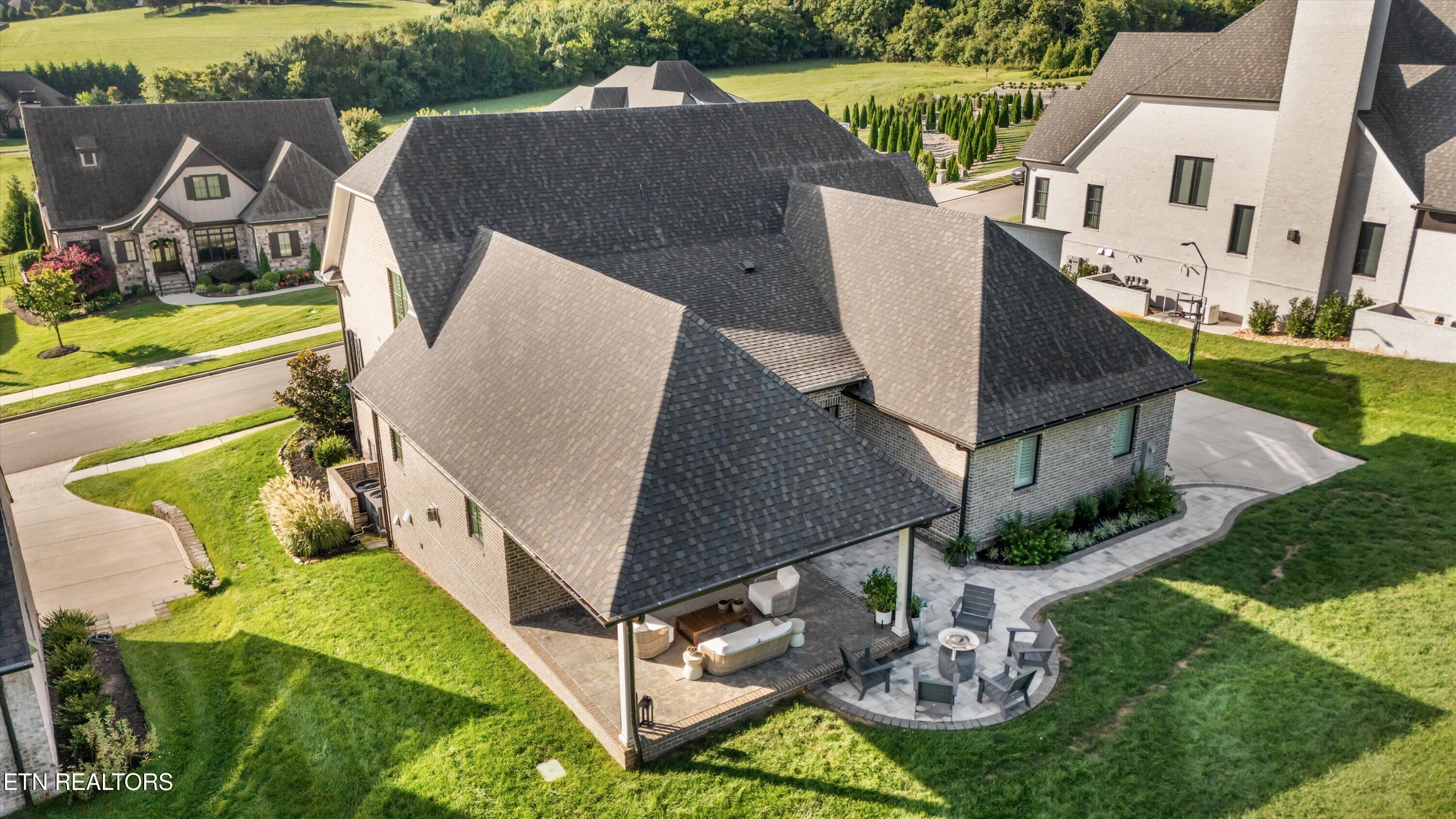 527 Larksong Drive