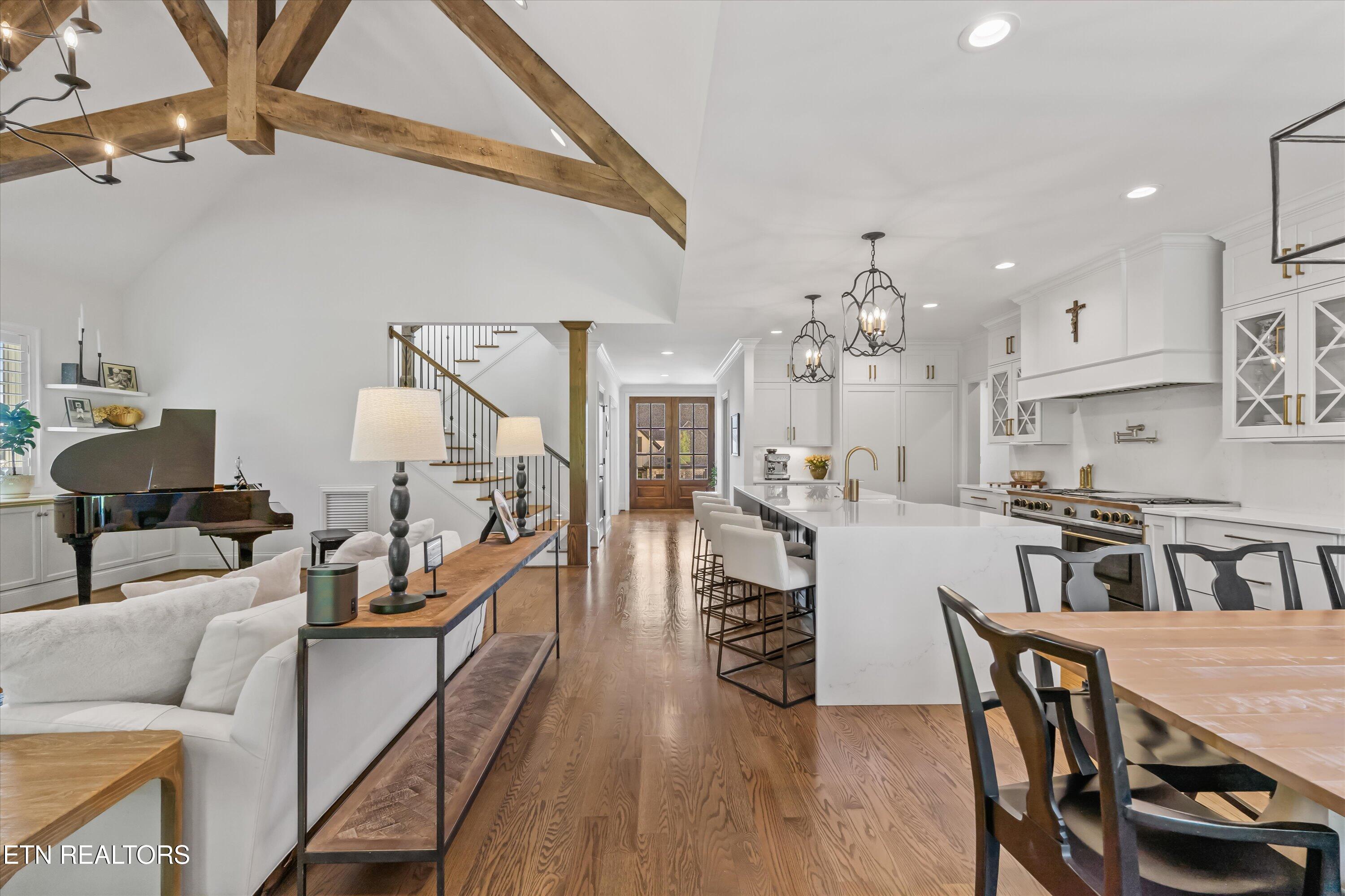 527 Larksong Drive