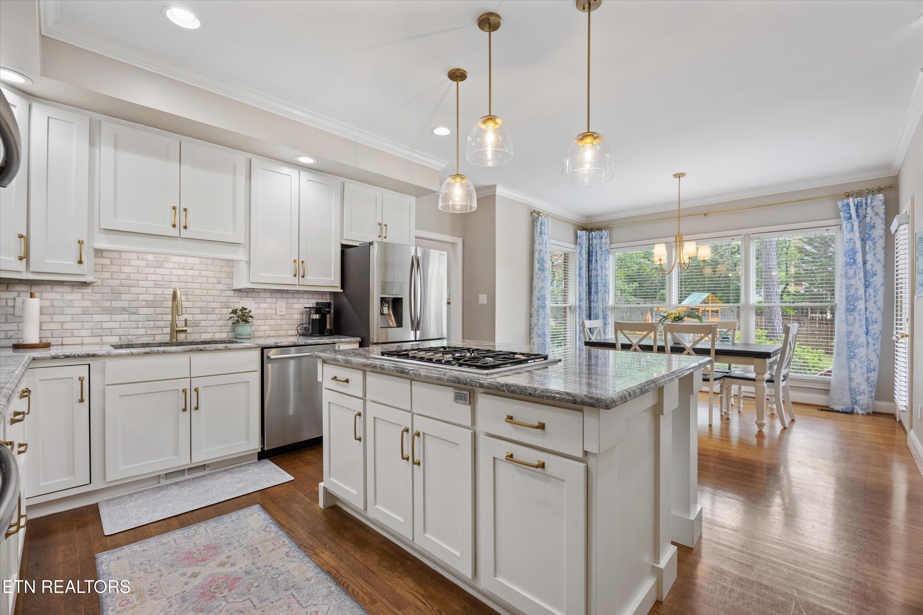 11919 Burnside Place