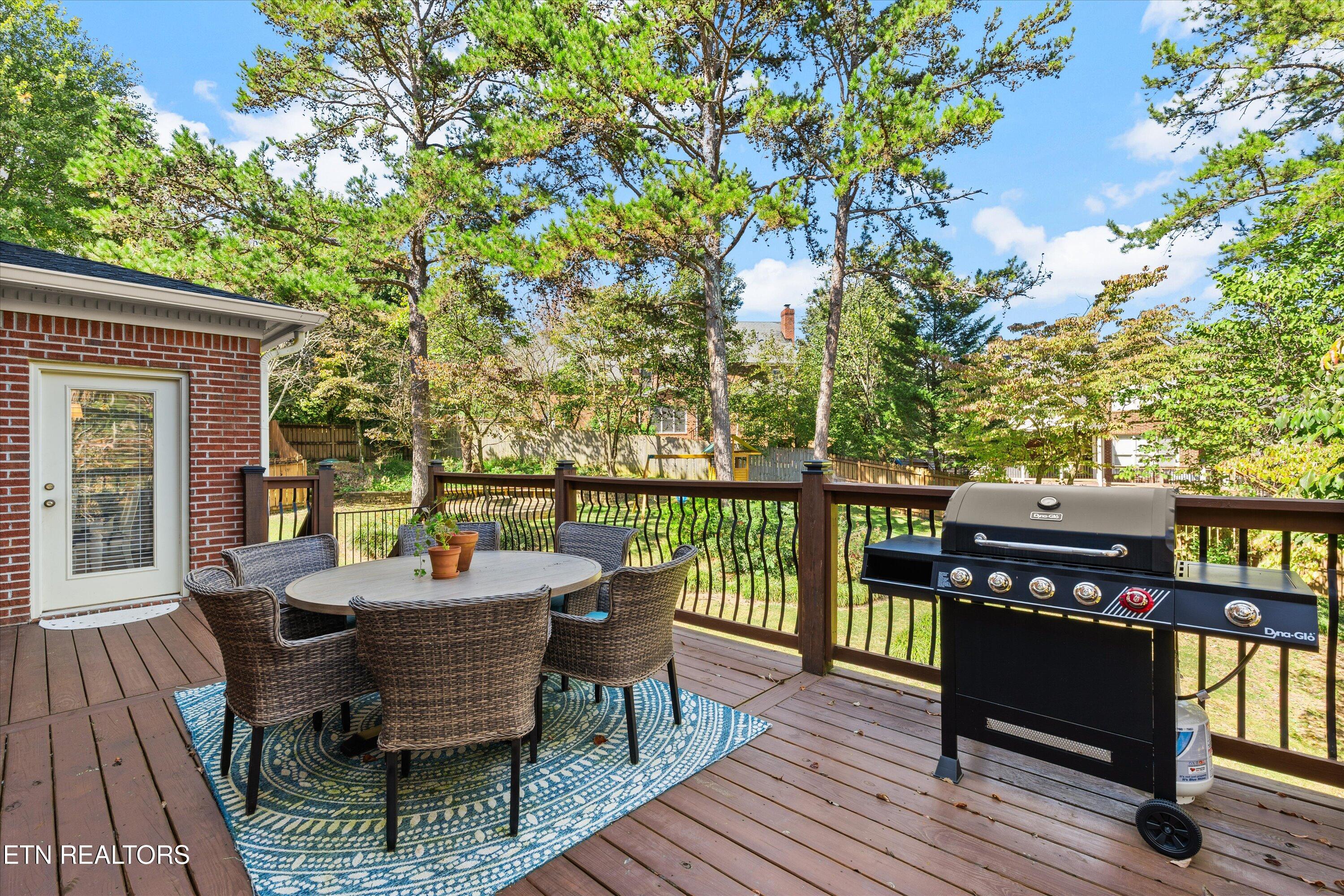 11919 Burnside Place