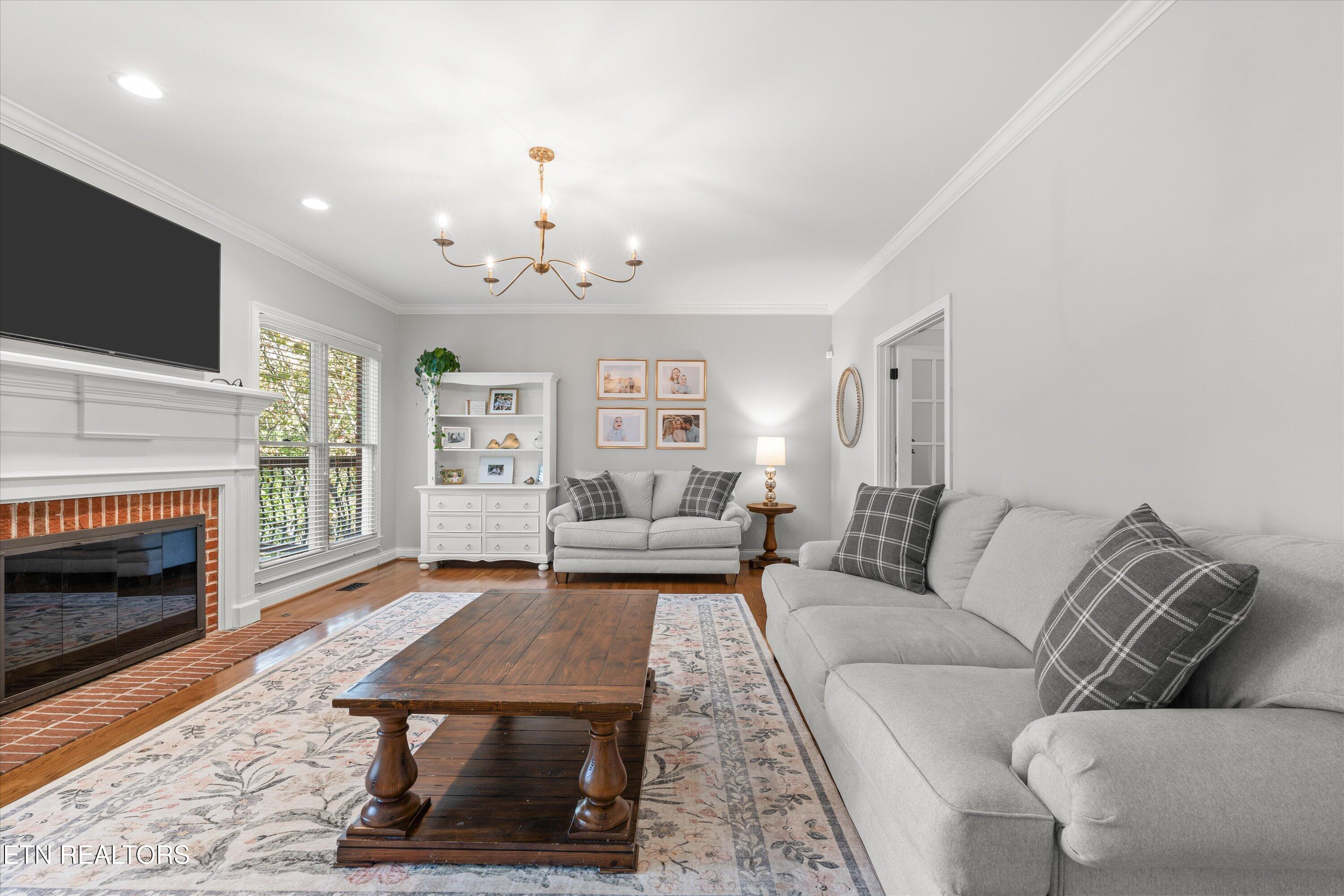 11919 Burnside Place